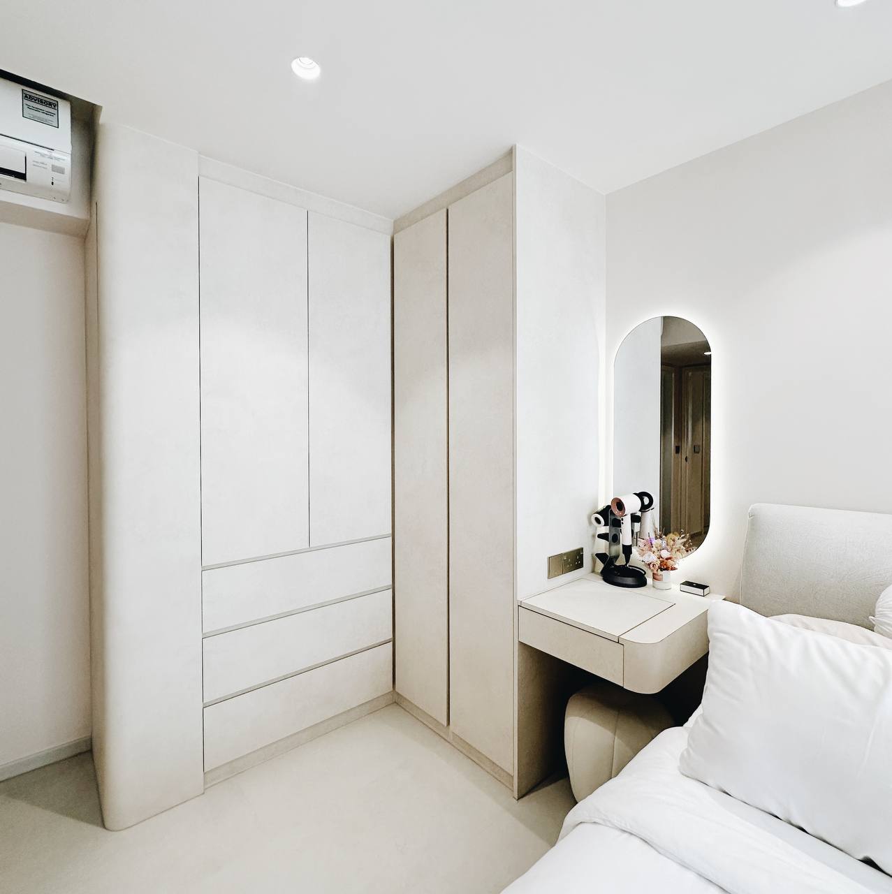 Our-Bedroom:-5-Tips-for-a-cozy,-clutter-free-bedroom!-