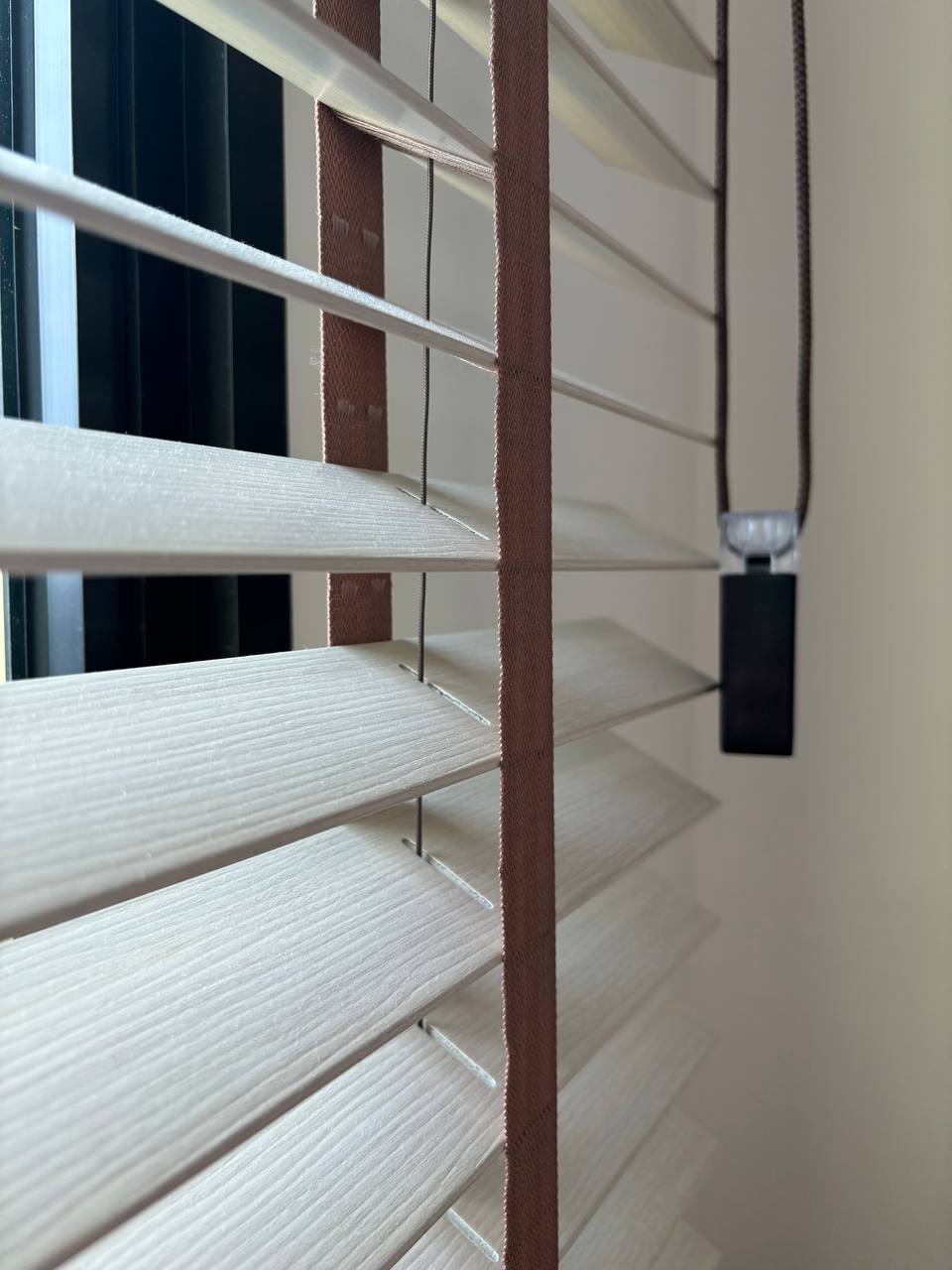 Maxmising-walking-space-in-our-coastal-hues-bedroom