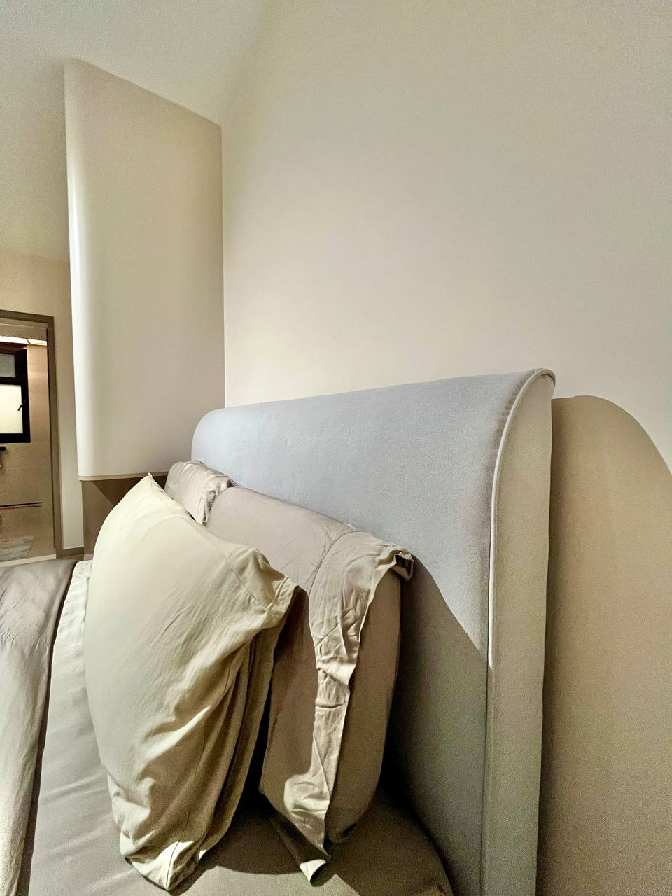 Master Bedroom: Going Basic with a Near Monochromatic Look - Modern minimalist bedroom, neutral color palette, soft lighting