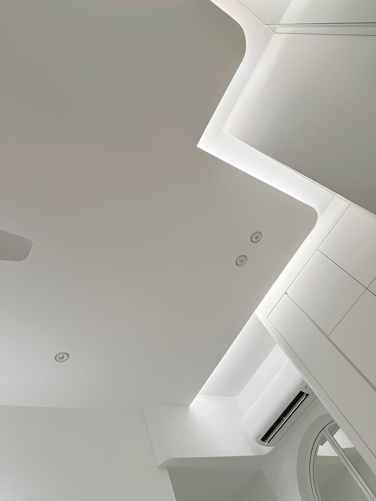 Our-Master-Bedroom:-Smart,-Calming-&-Curvy-(with-a-mirror-ed-door!)