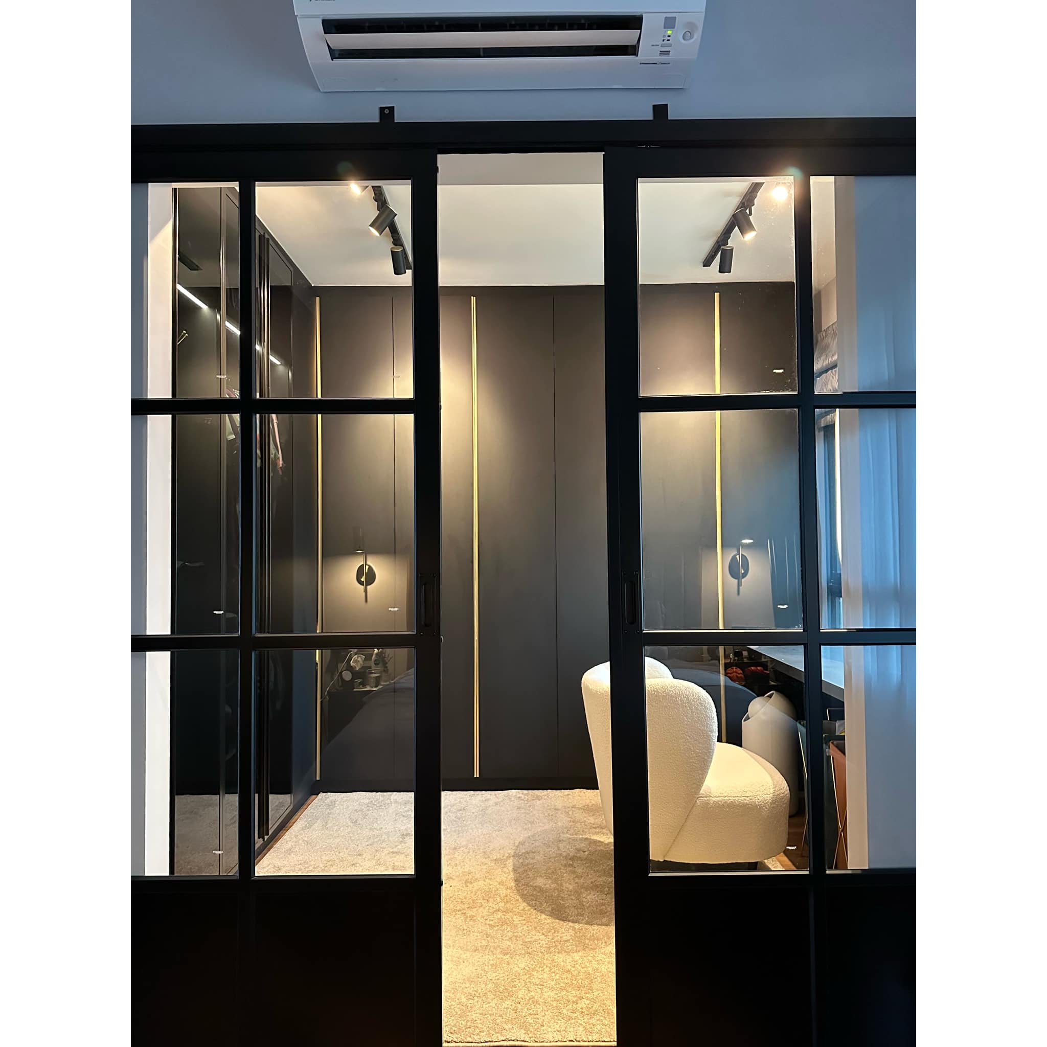 A-Modern-luxe-Haven,-An-Elegant-Retreat