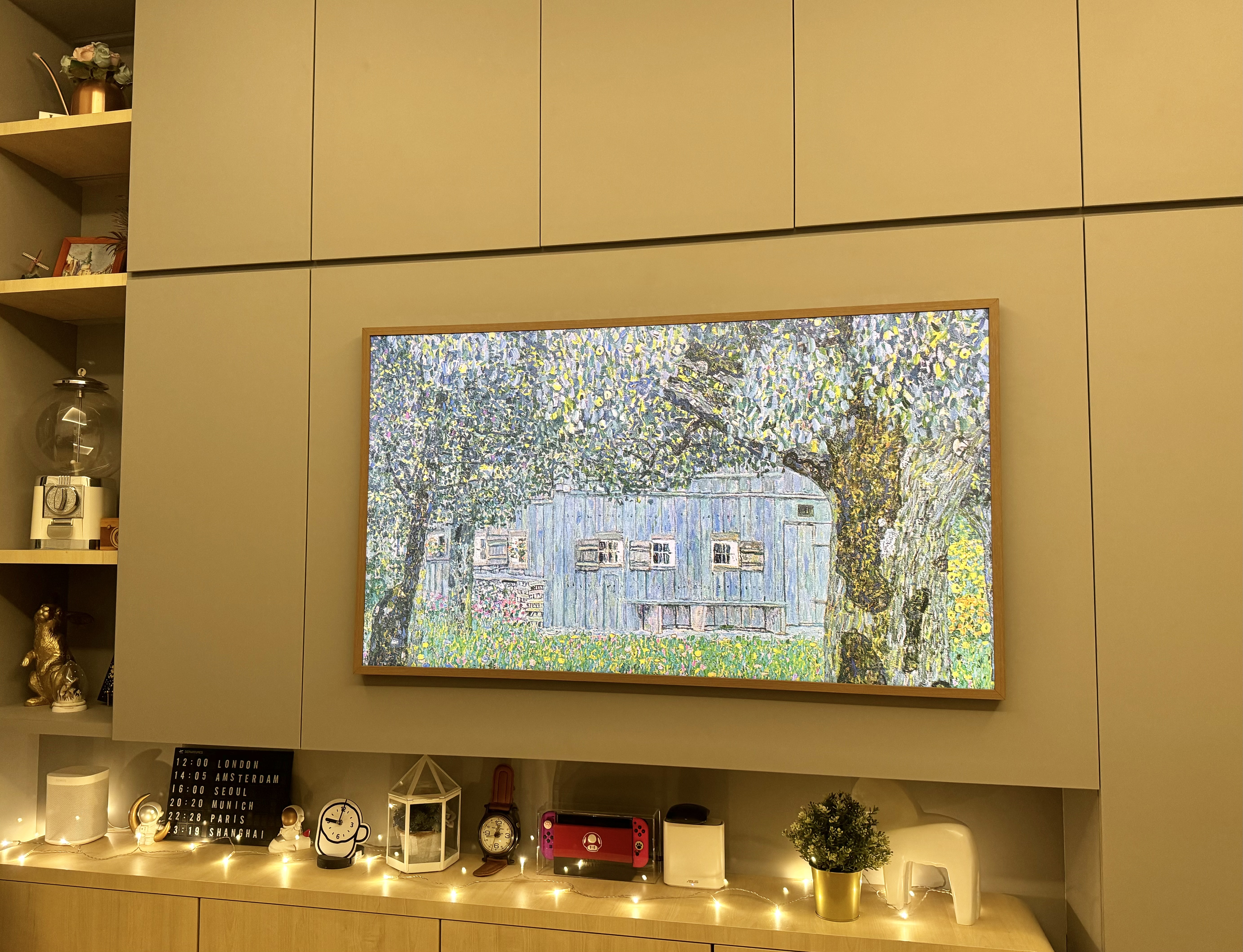 Lights, Cameras, Flash: Warm Lights All The Way in a 4Room BTO - vintage radio, cozy shelf, abstract painting, nature scene