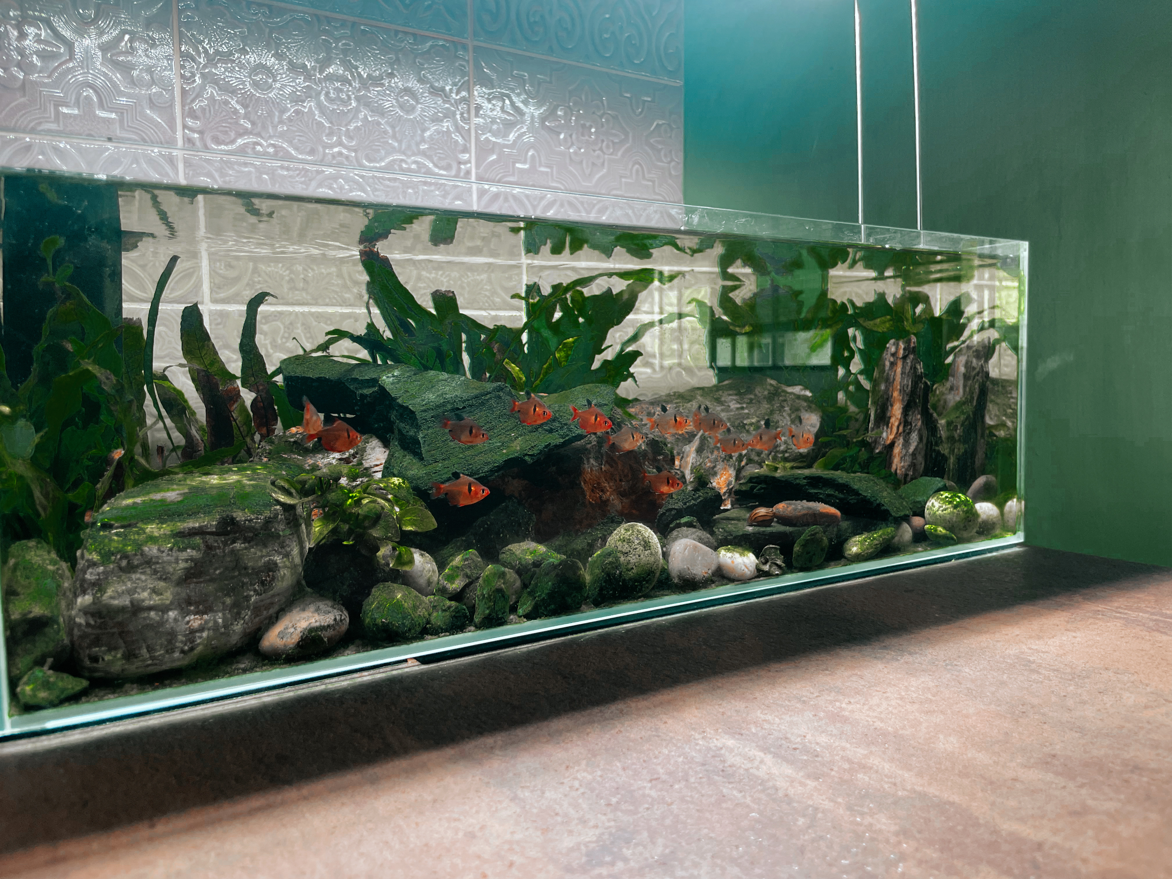 Peninsula:-Versatile-Dining-Area-for-Every-Occasion