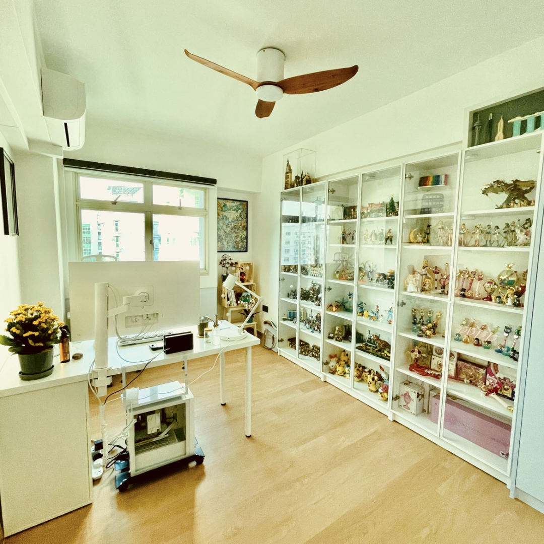 42k Reno for a 4 room resale flat in Punggol  - Modern workspace with ergonomic desk, white office chair, large window with