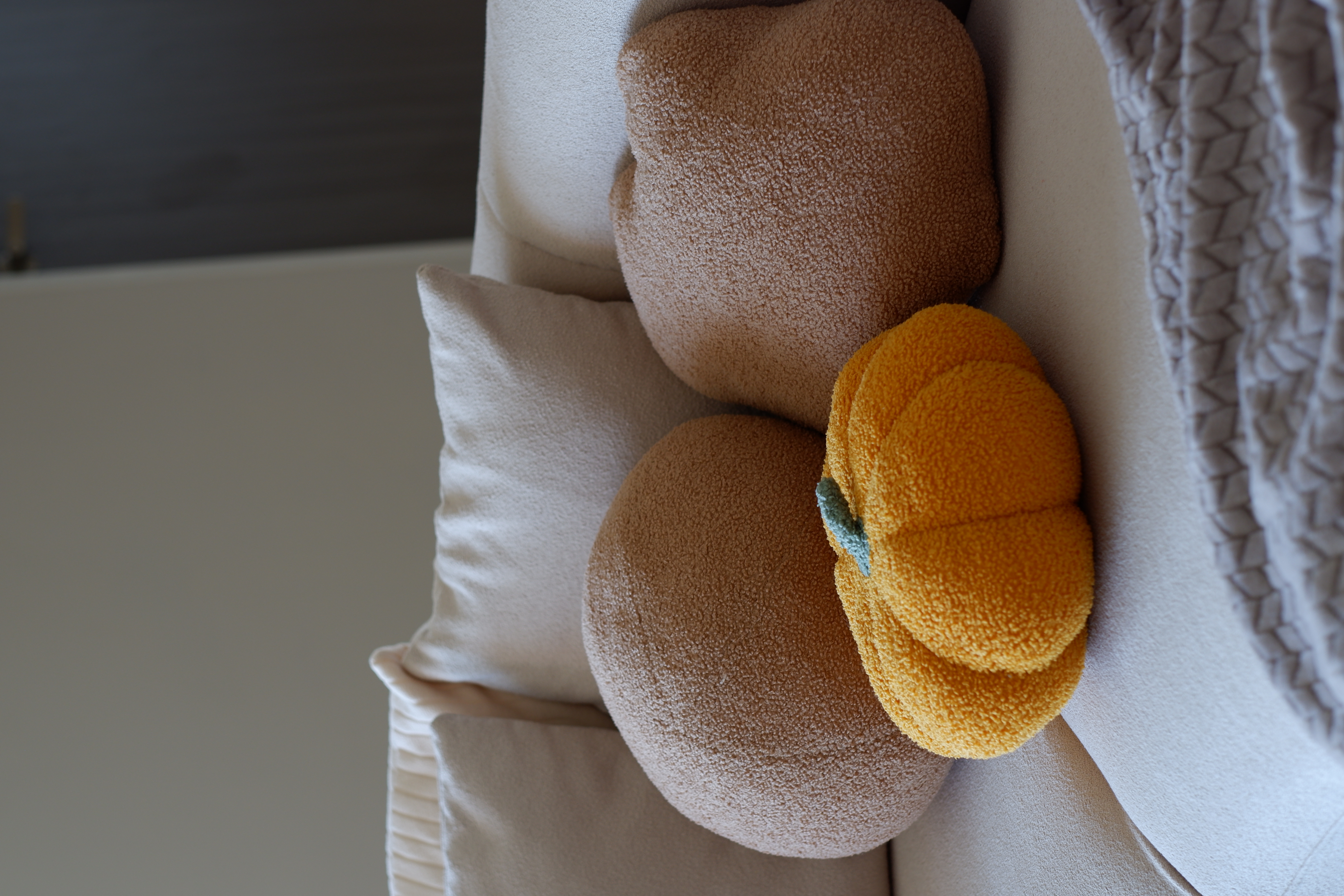 Bright-and-Airy-Vibes:-Our-Living-Room’s-Beige-and-Cream-Palette