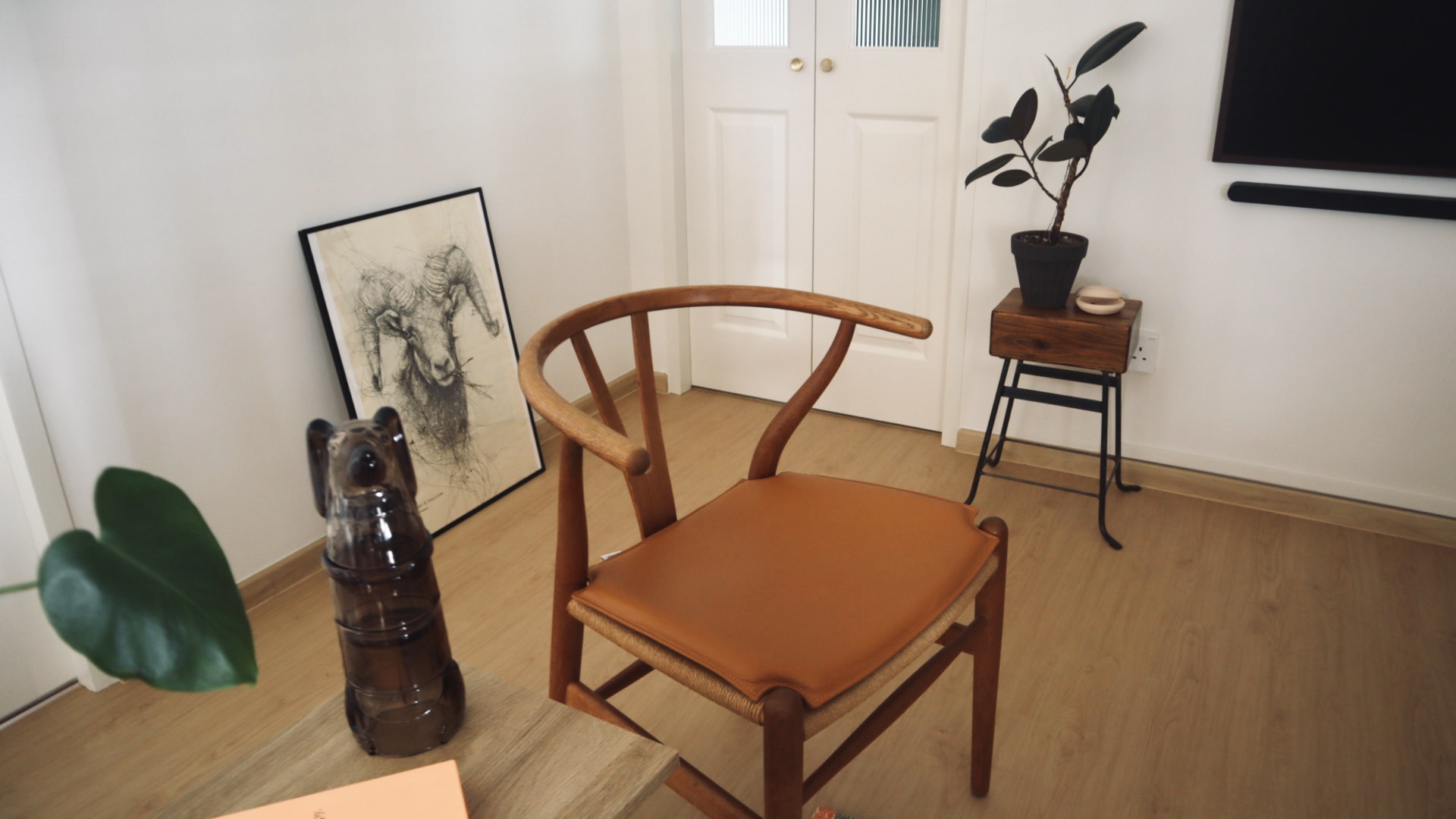 shape-shifting-moving-castle-of-living-room,-zero-built-in!