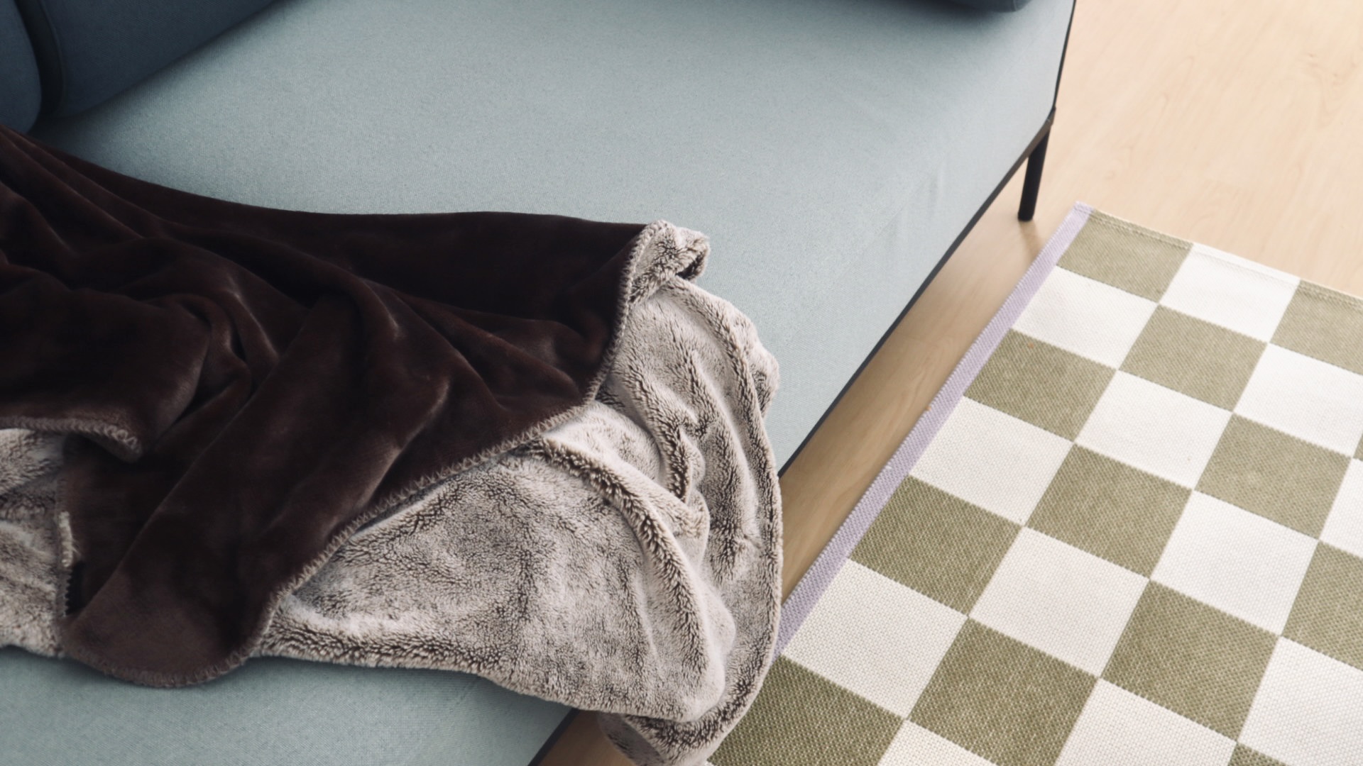 shape-shifting-moving-castle-of-living-room,-zero-built-in!