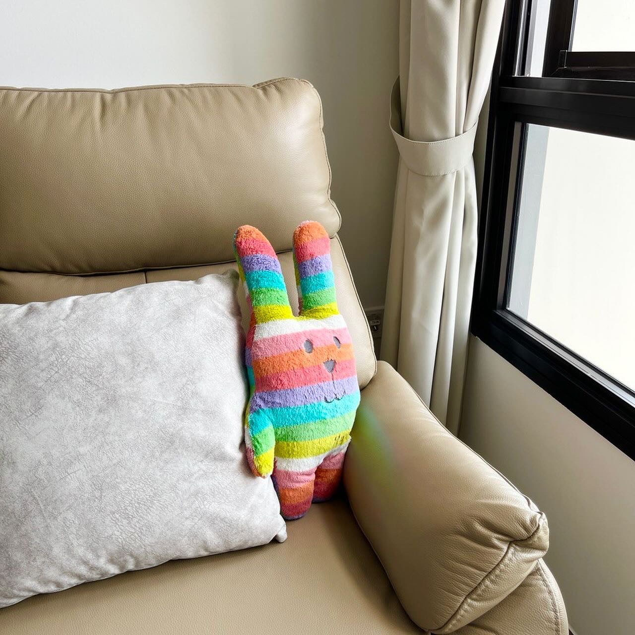 Unwind and Relax in our 2+1 Sofa Combination!  - Luxe sofa, beige leather, cozy armchair, soft cushions, plush pillows