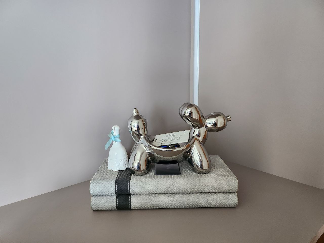 Home-Decor-Showcase:-Green-&-Modern