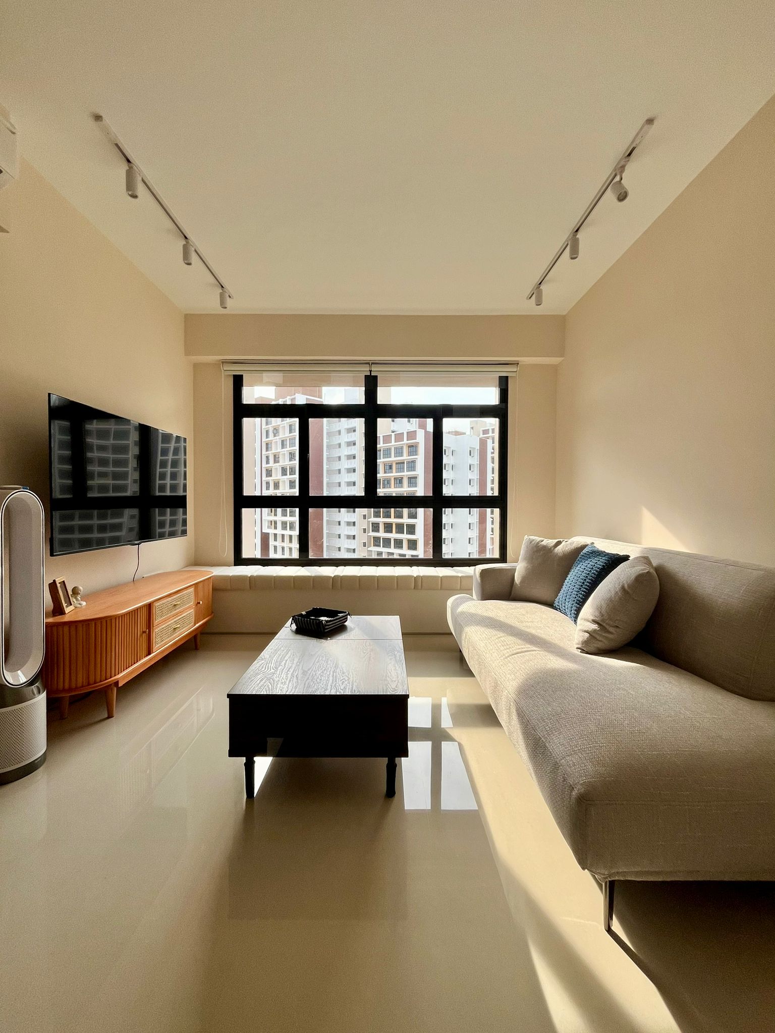 Living-Room:-Ritz-Carlton-Inspired-Space-With-Settee-in-a-3-Room-BTO