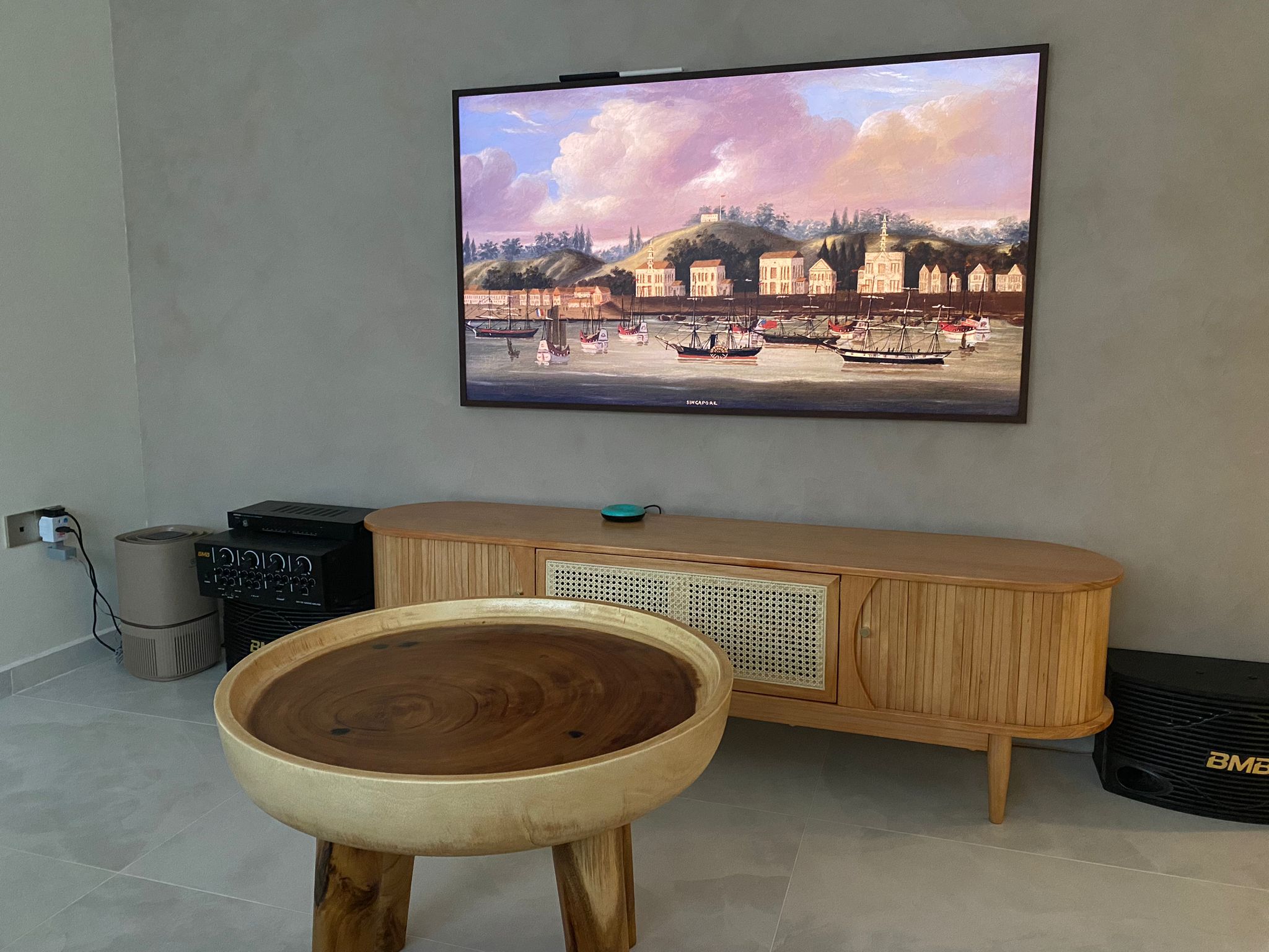 Zero built-in cozy living room with Greeneries - Wooden round table, modern living room, contemporary decor, minimalist