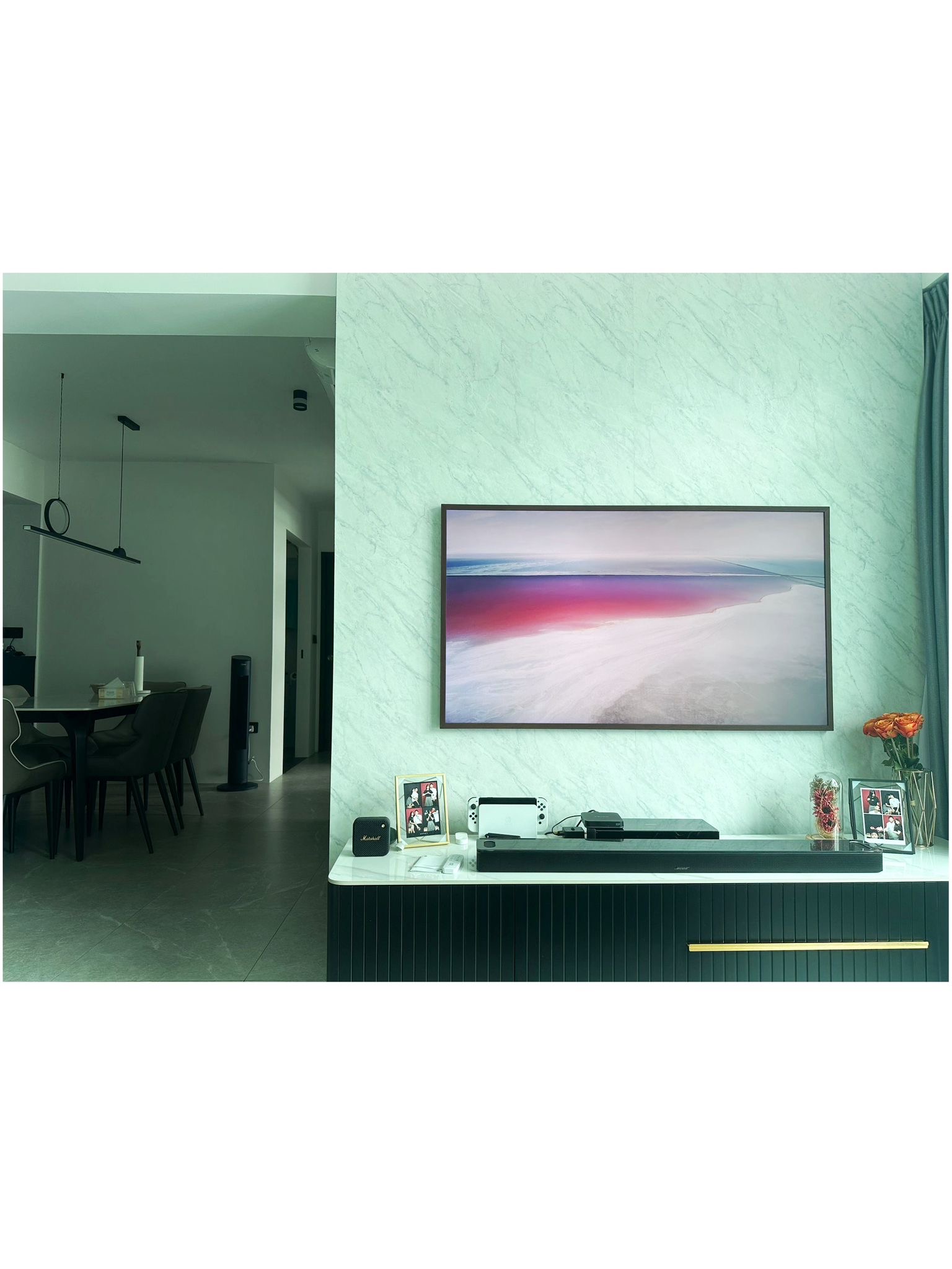 Living-Room:-neutral-color-palette,-simple-and-neat.