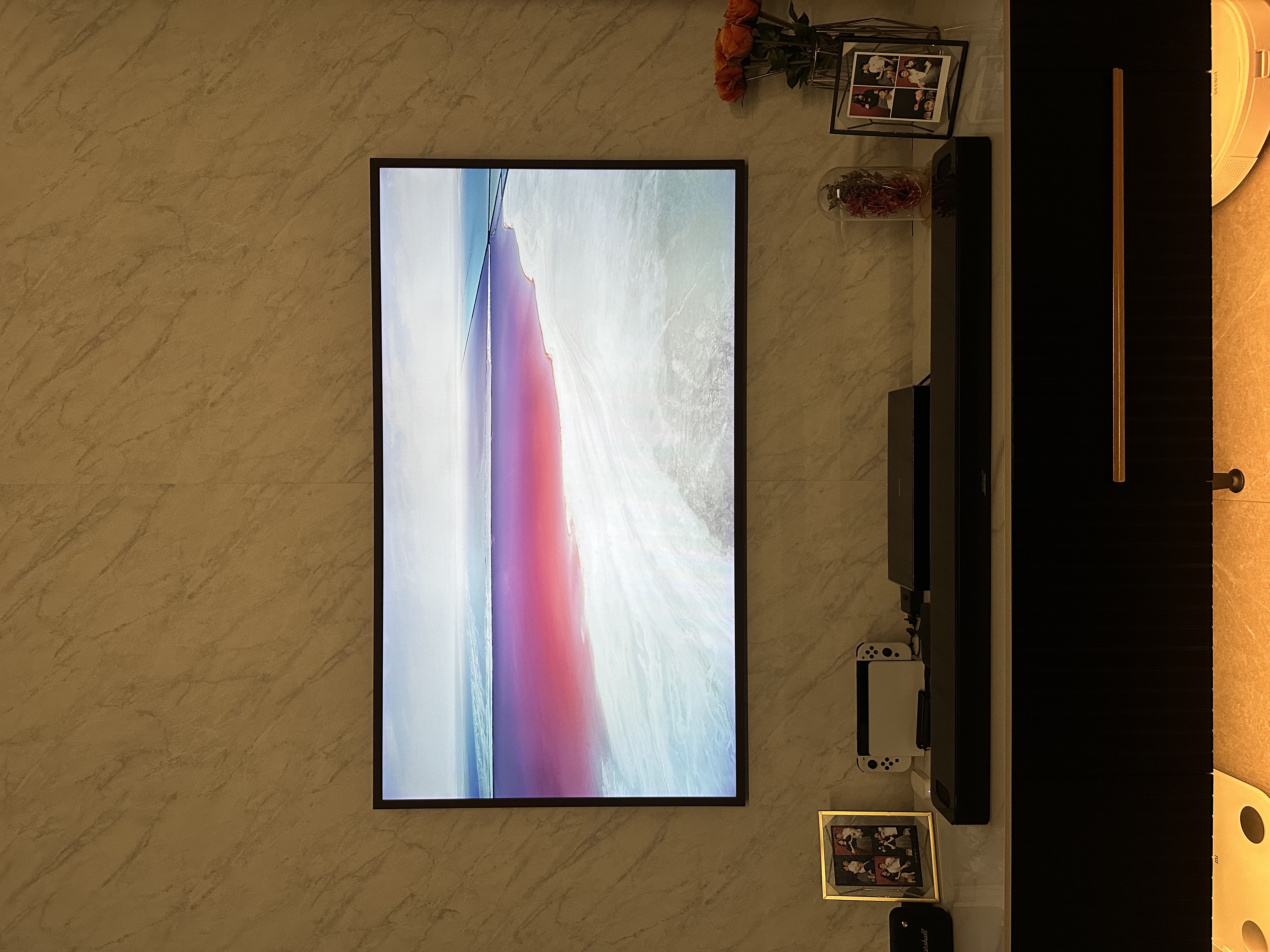 Living-Room:-neutral-color-palette,-simple-and-neat.