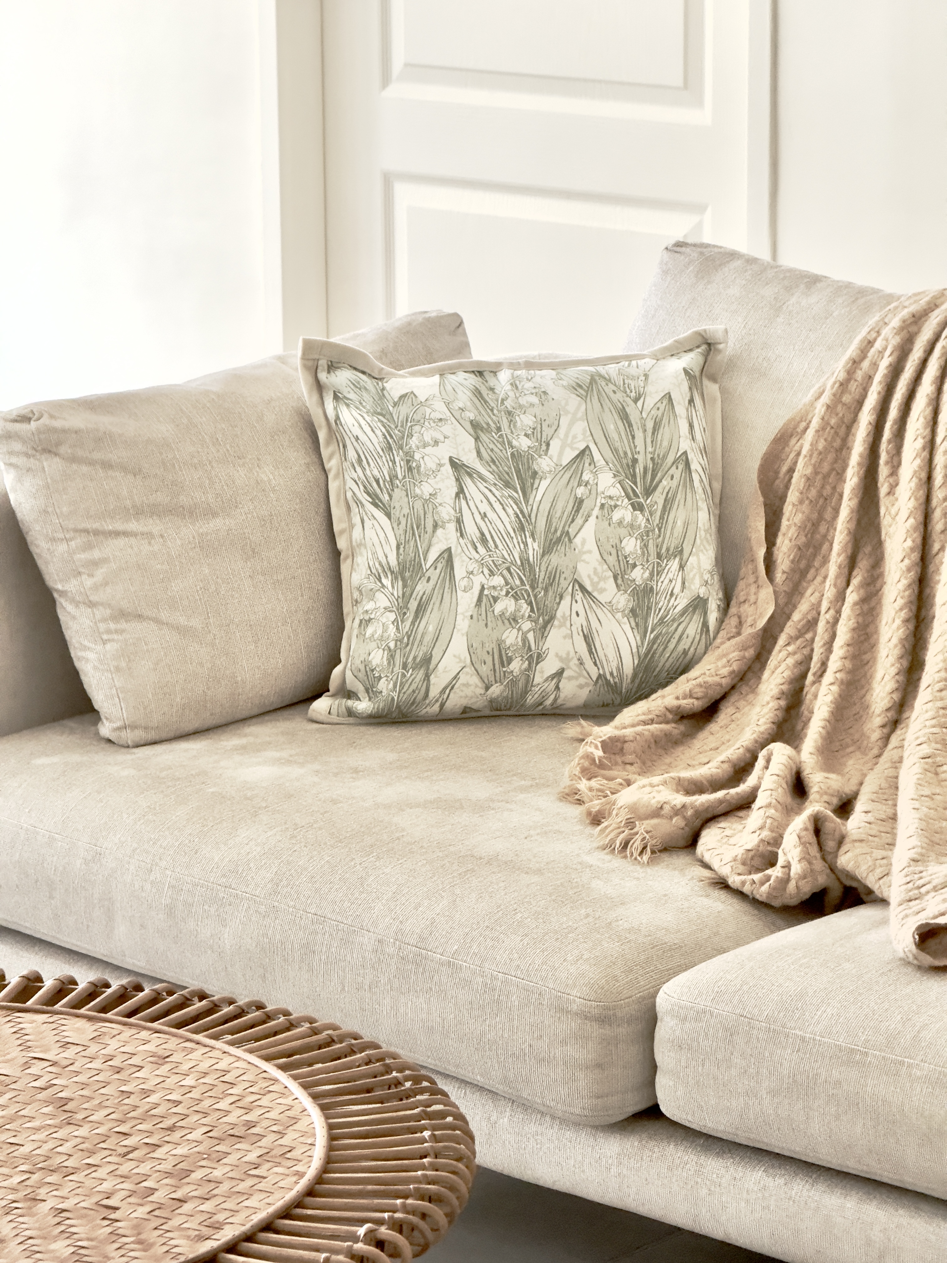 Blending-secondhand-and-contemporary-pieces-in-our-Living-Room