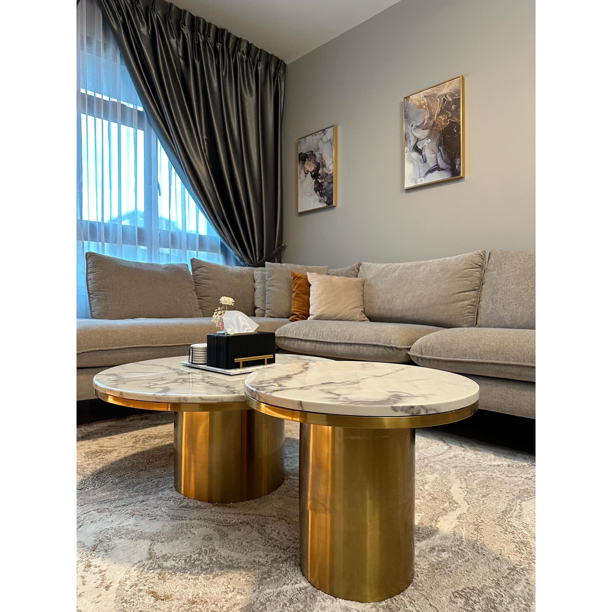 Creating-A-Modern-luxe-Living-Room-Through-Perfect-Furniture-Pairing