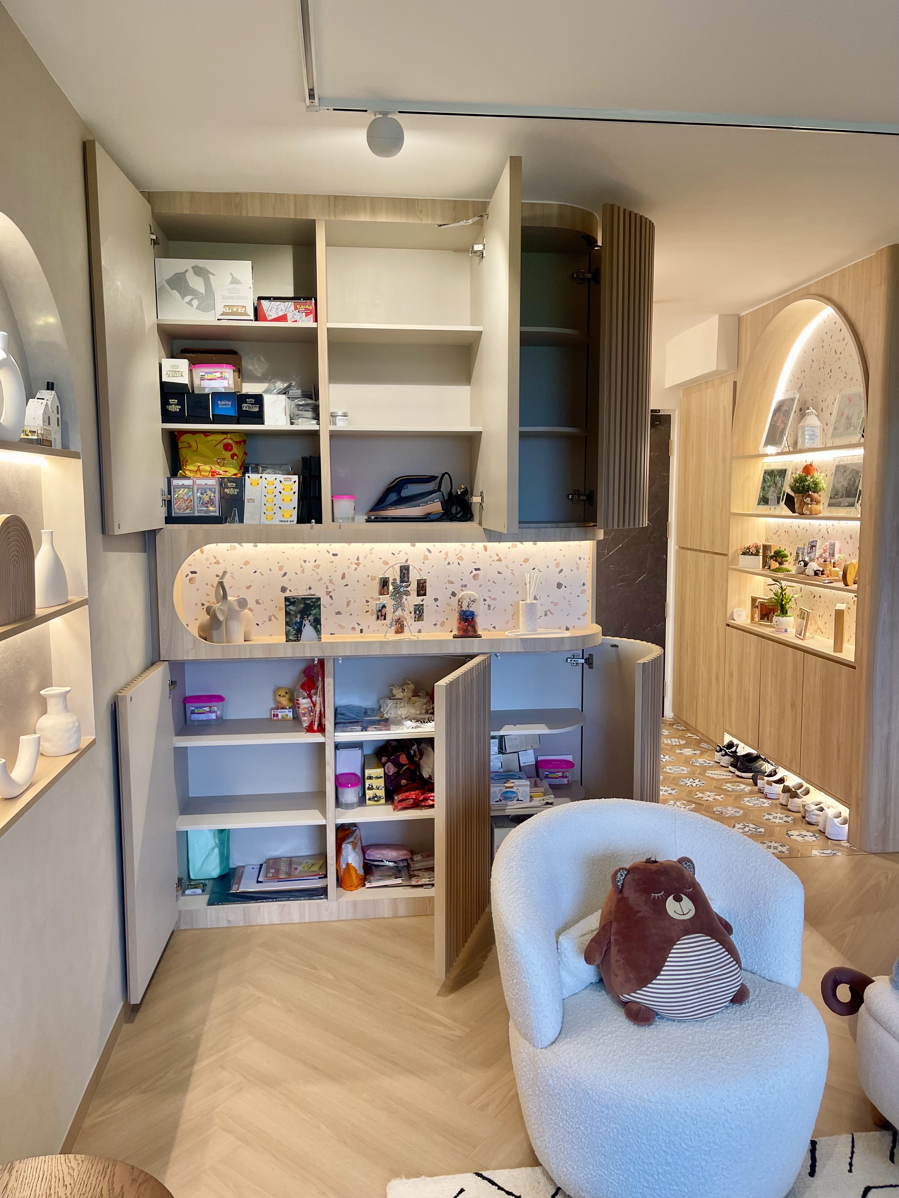 Our Japandi Lounge: A Blend Of Limewash Walls And Curved Fluted Panels - Wooden shelves, minimalist design, cozy room, modern