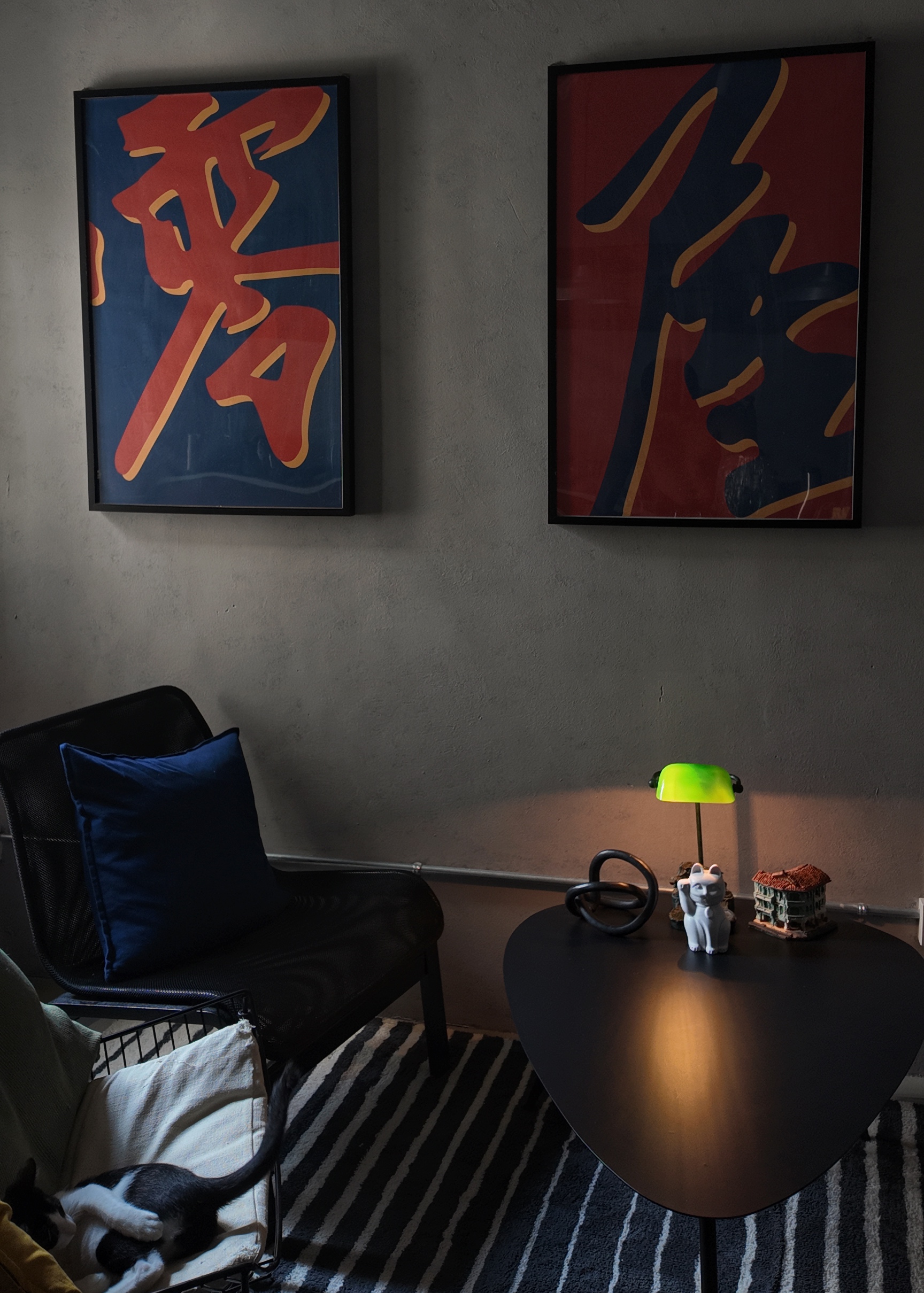 Living-within-the-past-and-modern