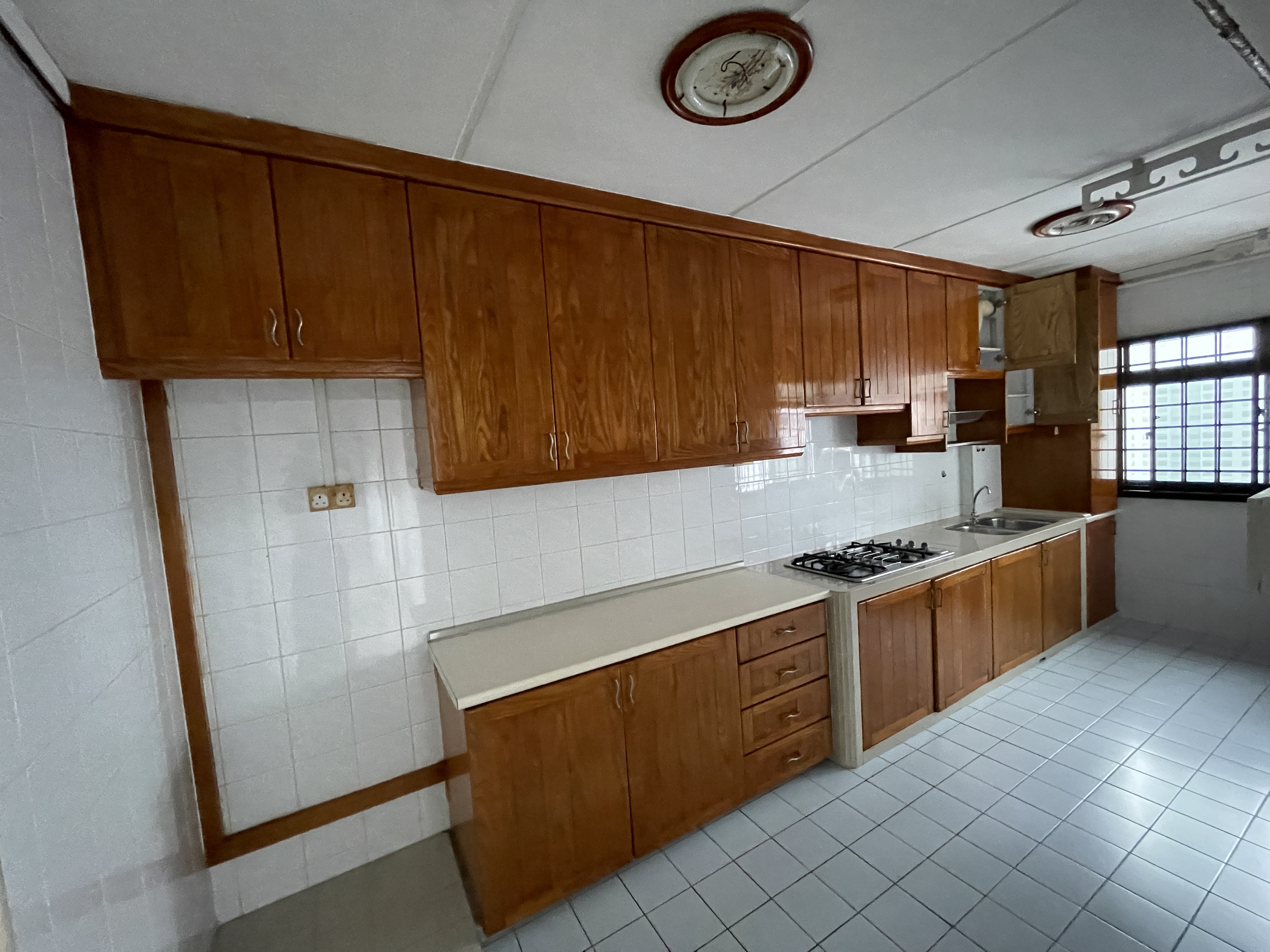 sustainability-entryway-furniture---something-old-for-something-new-