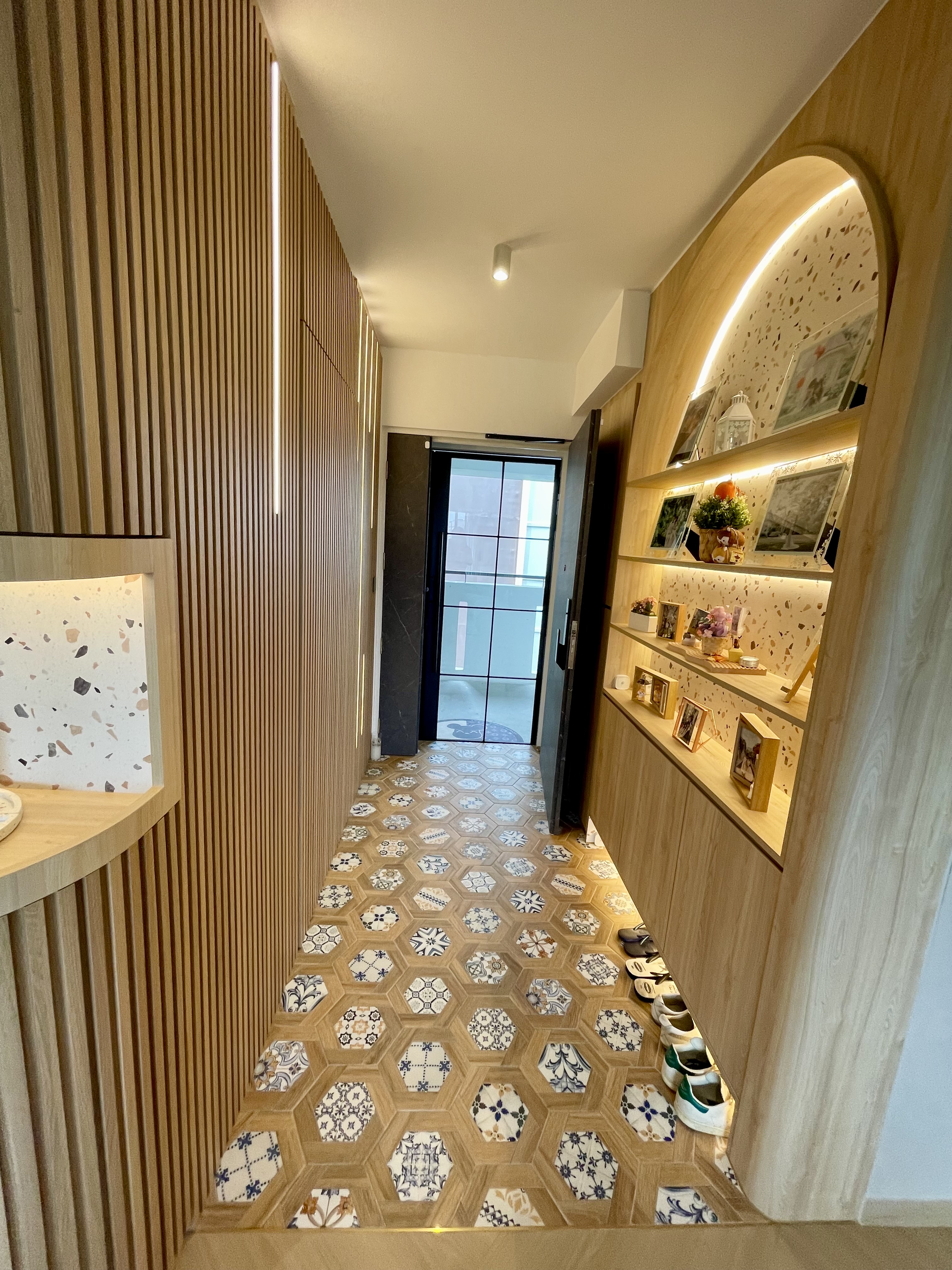 Our-Entryway:-An-Amalgamation-Of-Peranakan-Tiles-&-Tempered-Glass-Gate