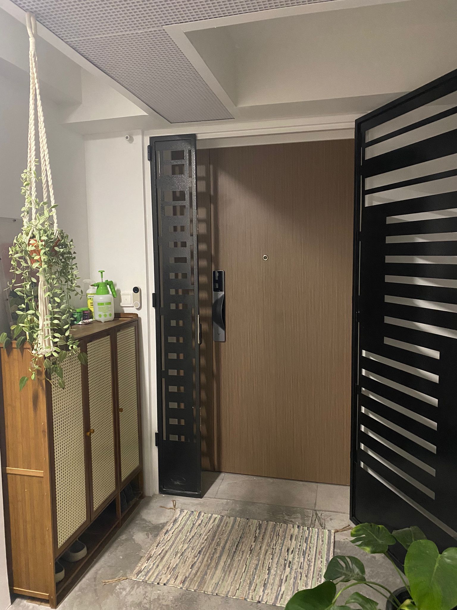 An-entrance-to-an-enchanting-home,-sets-tone-for-guests