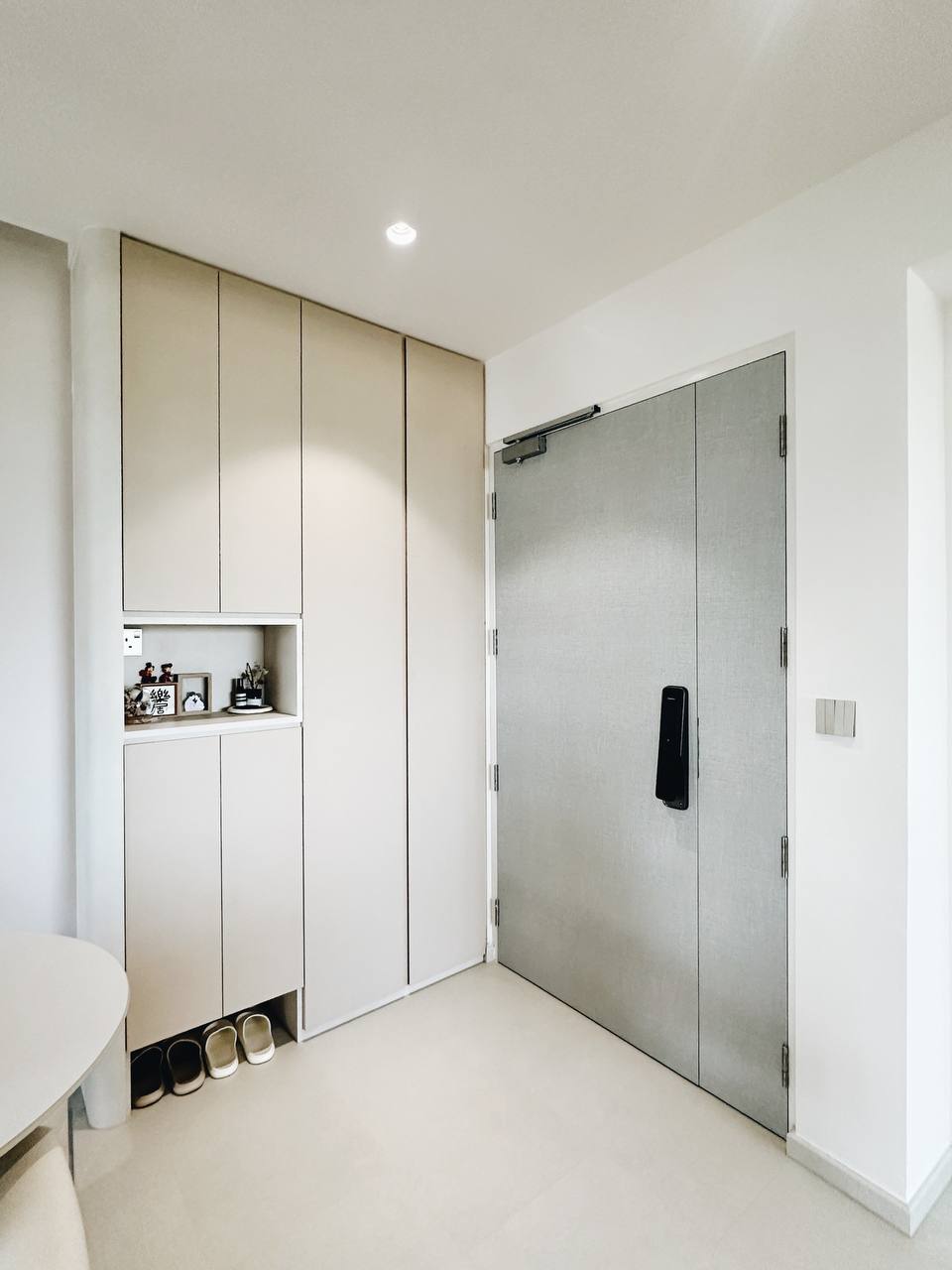 Our-Entryway:-Built-in-shoe-cabinet-or-not?-