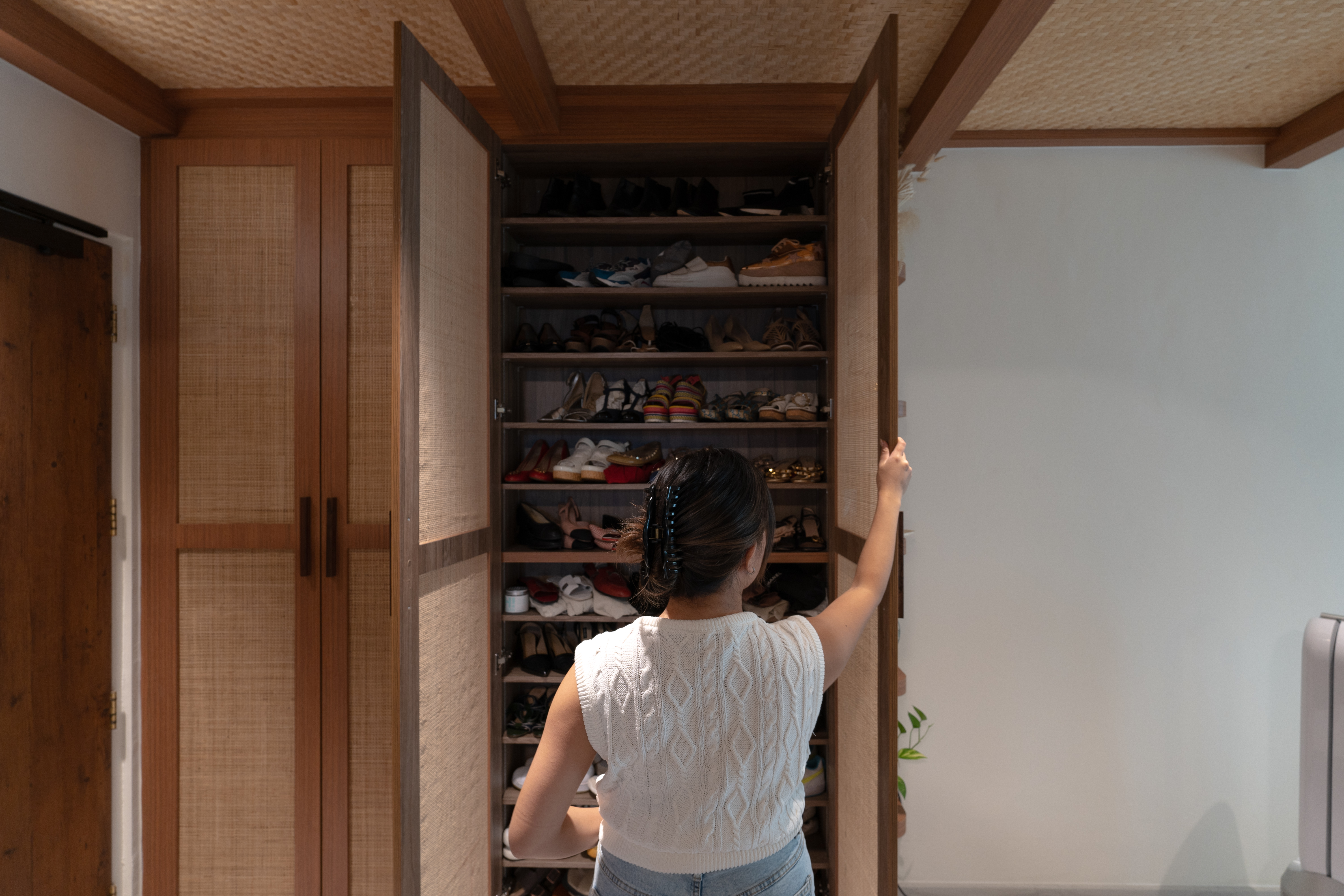 Entryway-vibes-and-the-stylish-way-we-built-my-dream-shoe-closet!