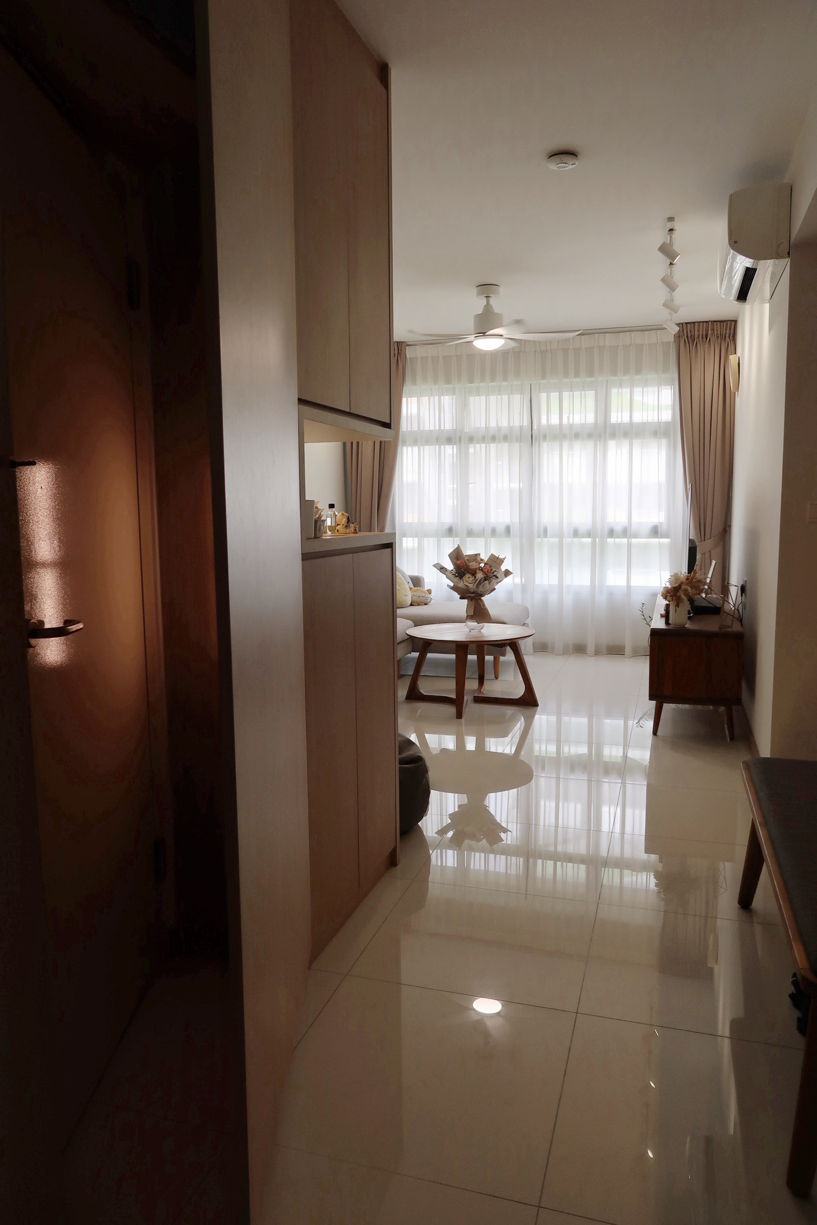 Our-Entryway:-Neat-and-seamless-walkway