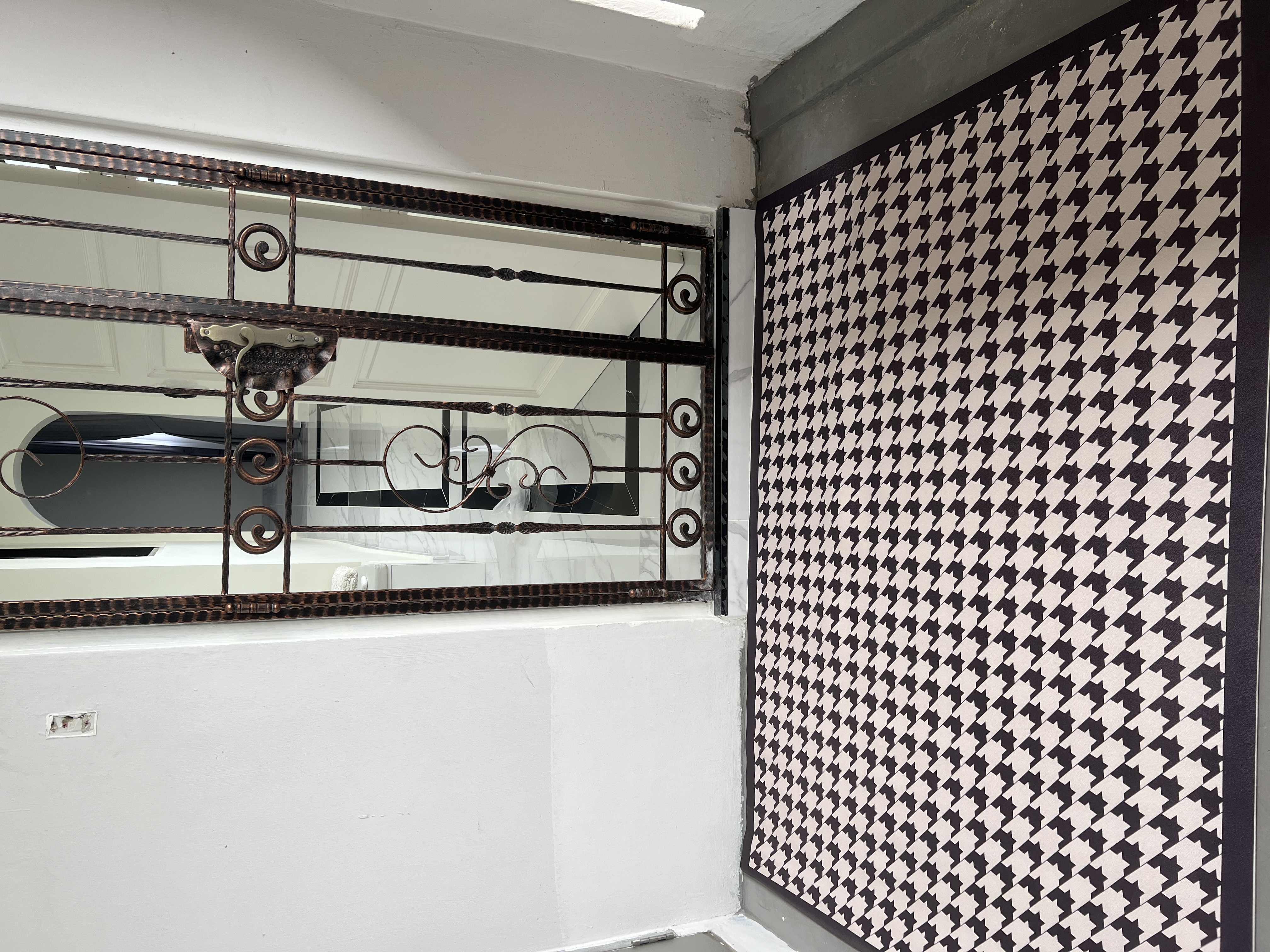 Entryway-Evolution:-From-Hiccups-to-Highlights