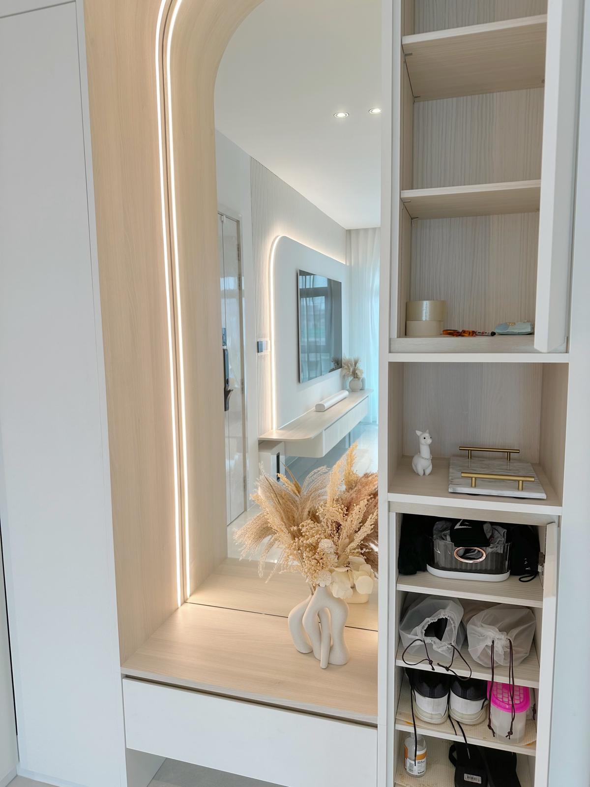 Our-foyer:-Mirror-settee-with-smart-lights-&-built-in-shoe-cabinet