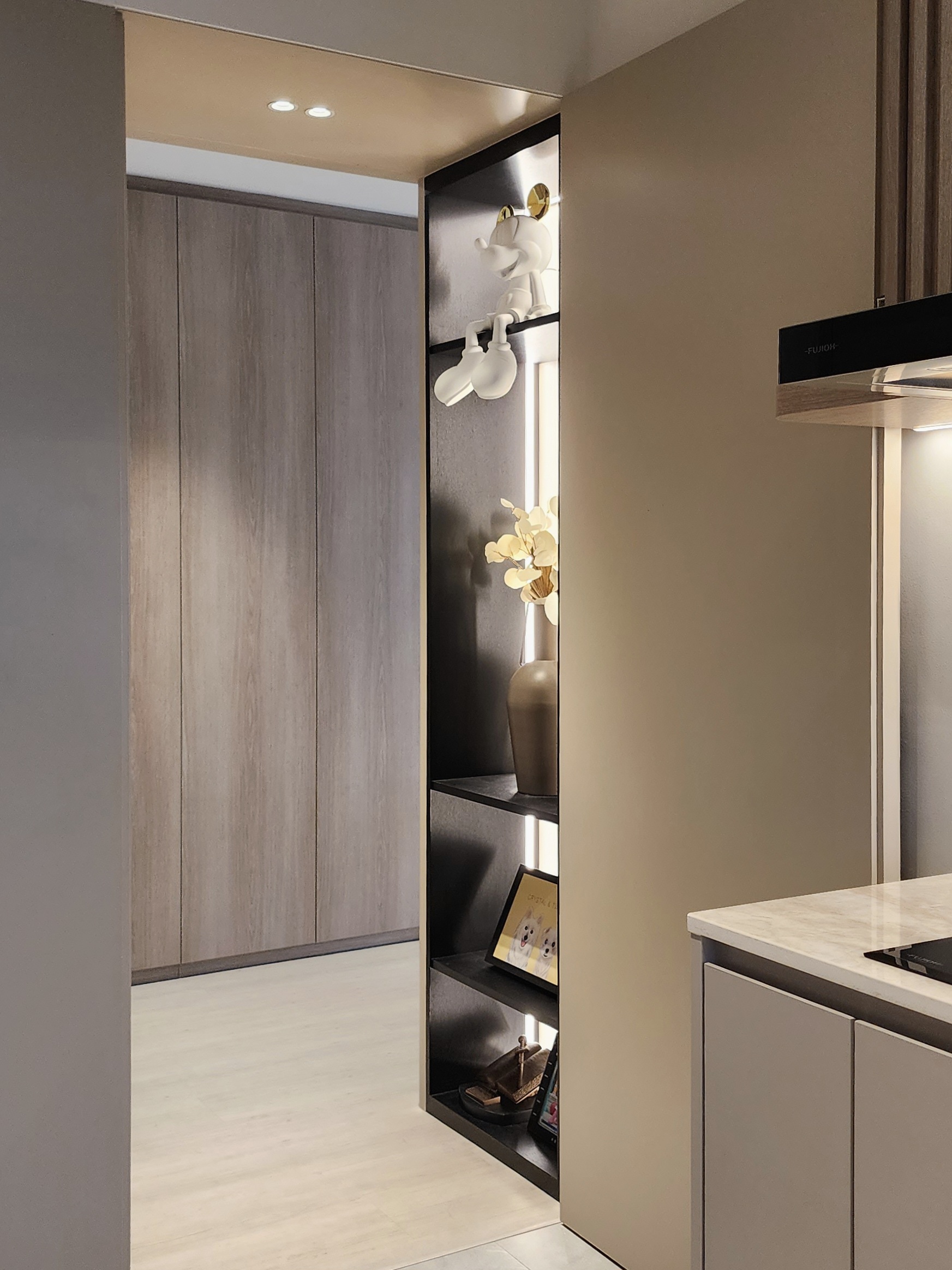 Our Entryway: See How We Utilise Narrow Spaces. Feat. A Dance Corner - Modern minimalist kitchen, sleek shelving, neutral
