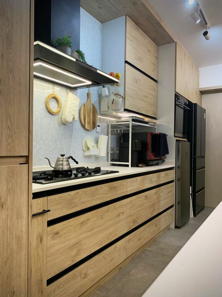 ✨ How We Keep Our Kitchen Sparkling with Minimal Effort! 💫 - Wooden cabinetry, modern kitchen, black countertops, stainless