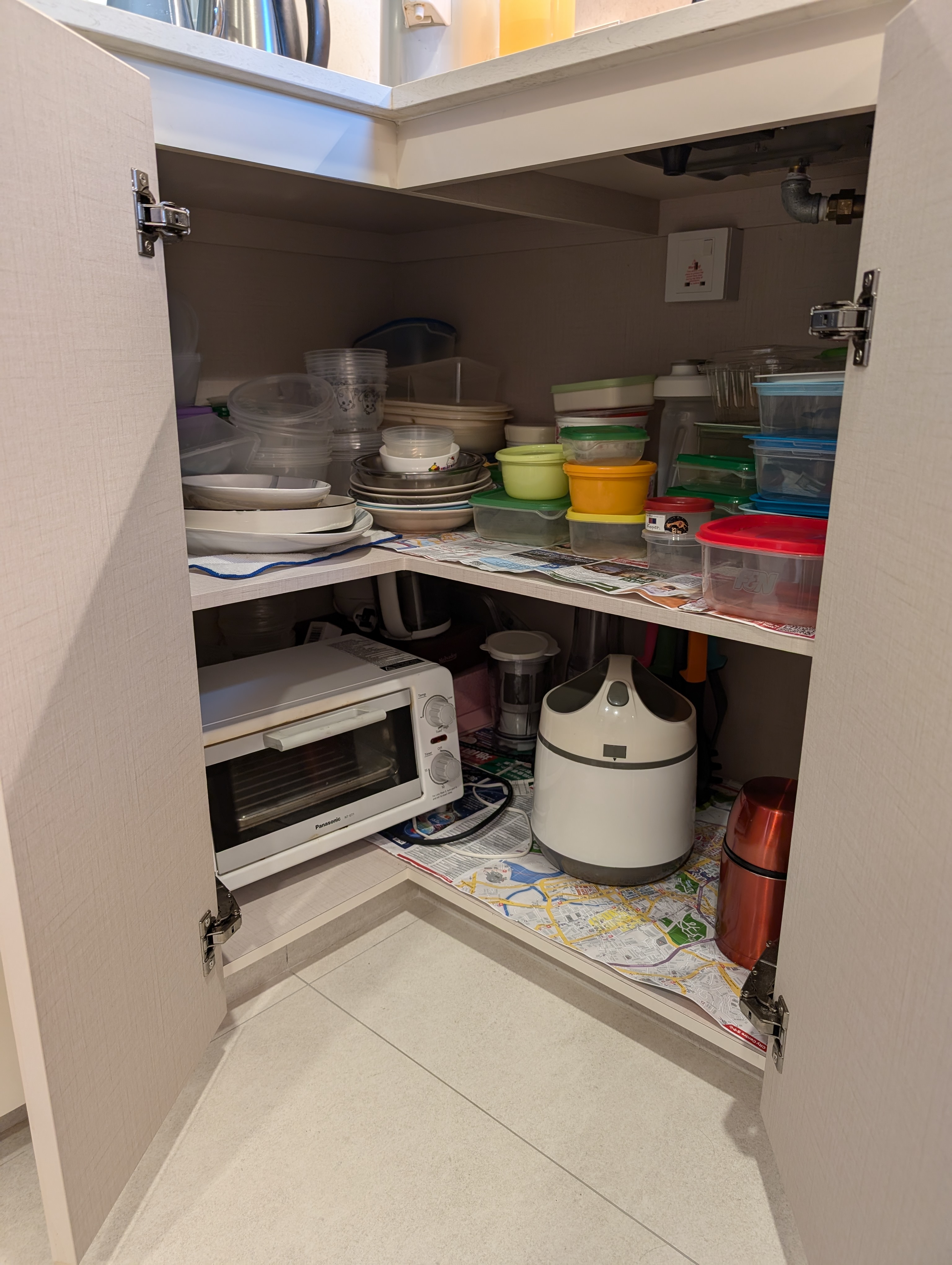 Huh, white cabinets in your kitchen?? - Kitchen cabinet, open cabinet, kitchen drawer, kitchen shelves, kitchenware, plastic