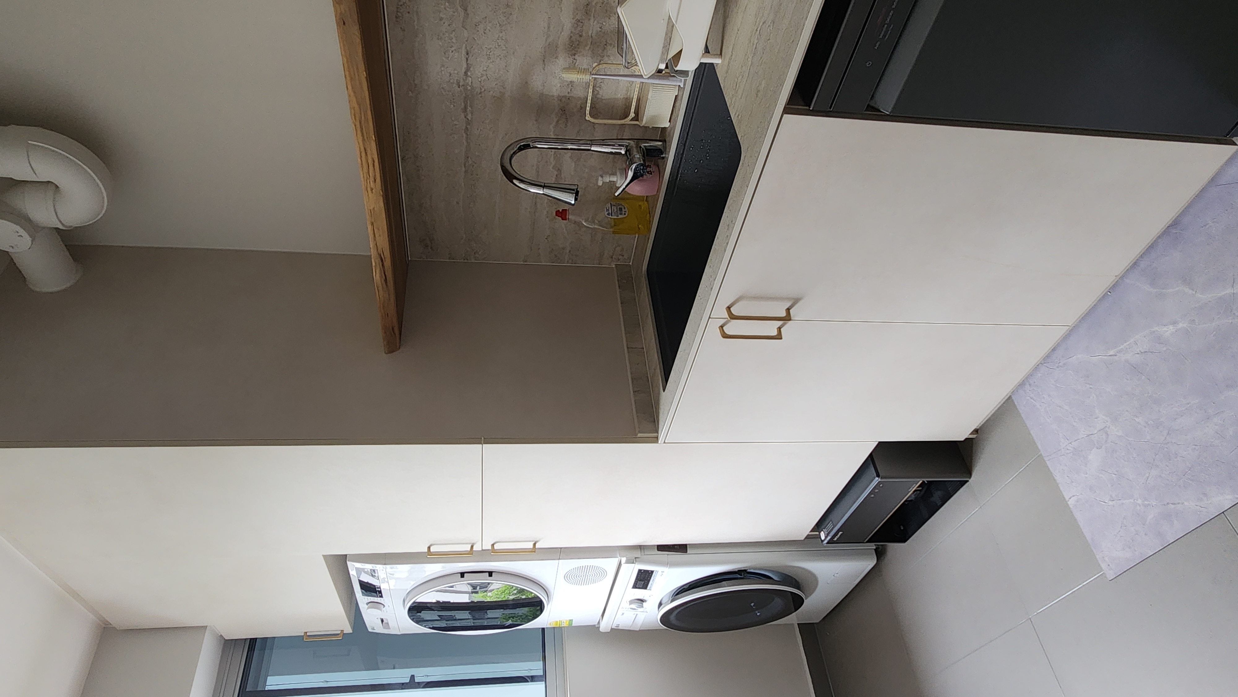 Kitchen---Where-all-the-✨magic✨-happens