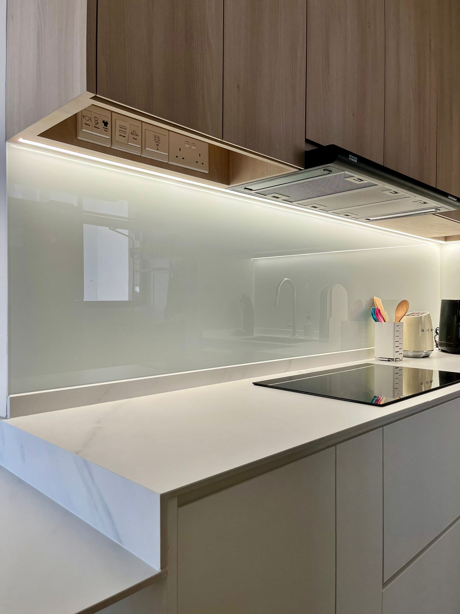 Turning-a-Small-L-Shaped-Kitchen-Look-and-Feel-Bigger-