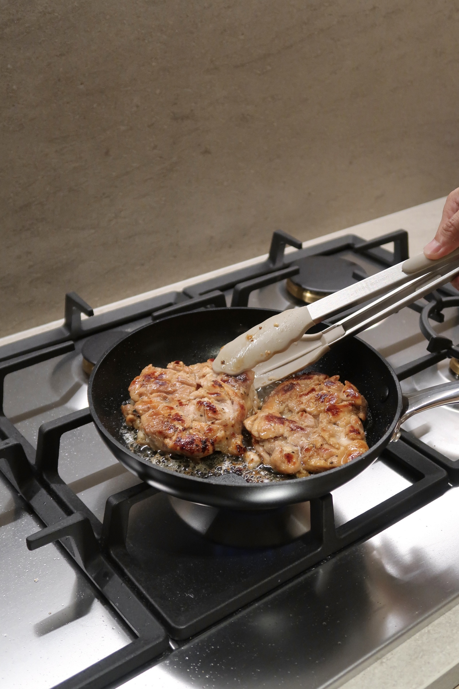 Cooking-Up-Comfort:-A-Kitchen-Where-Form-Meets-Function