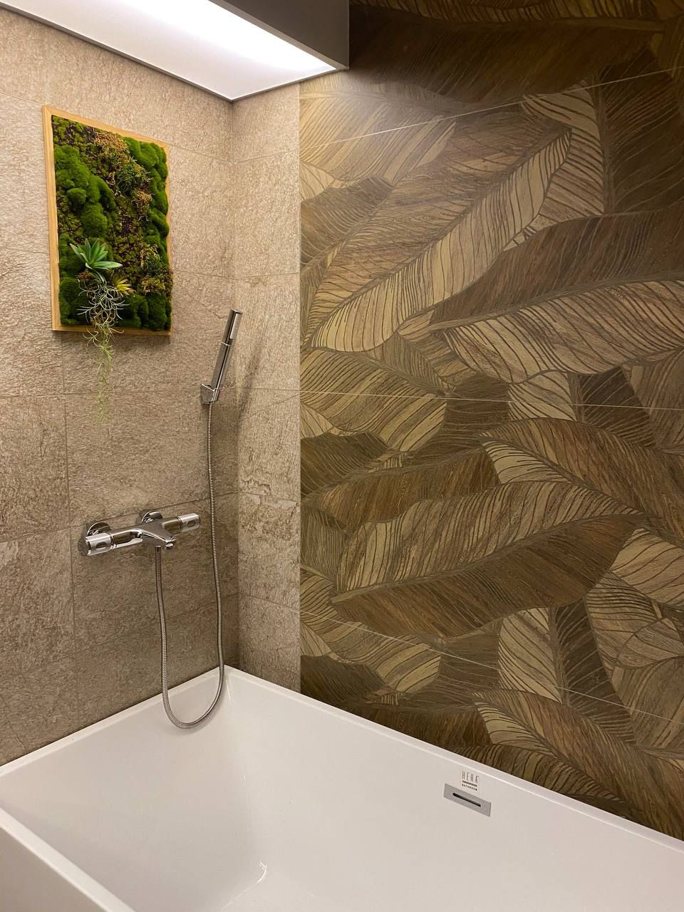 Our bathrooms: Resort-style relaxing sanctuaries - Mossy wall, green plants, indoor garden, bathroom decor, nature theme