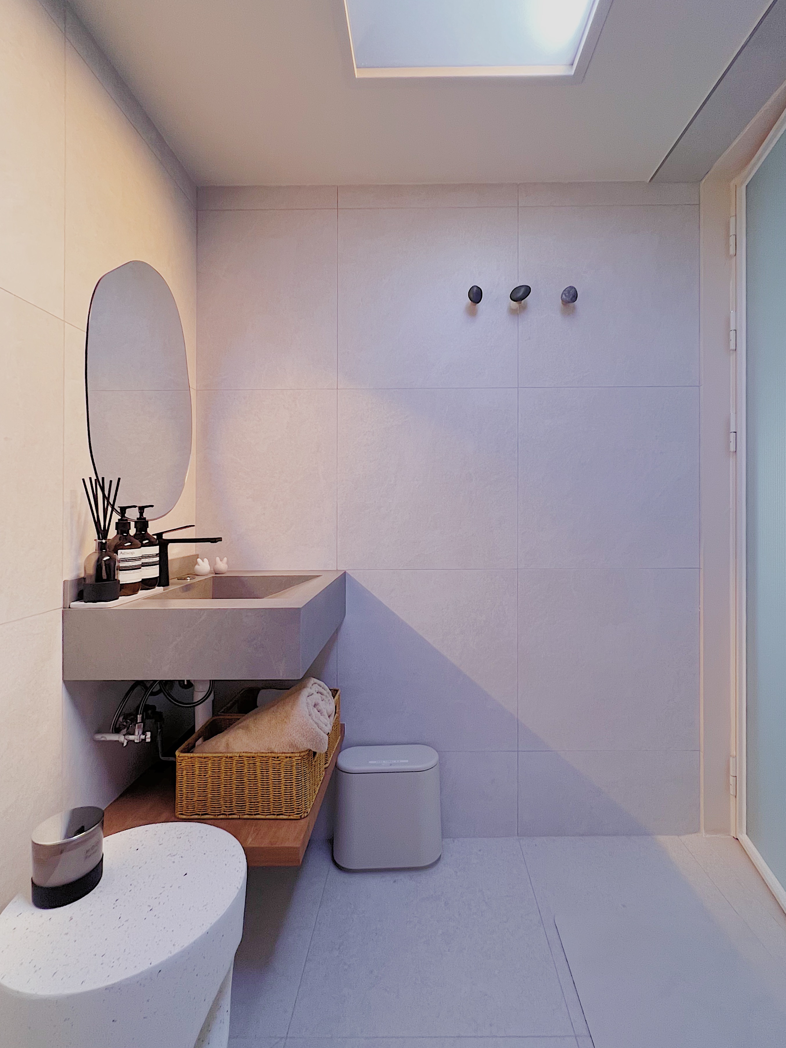 Sunrise-or-Sunset?-Your-choice-in-our-Bathroom!