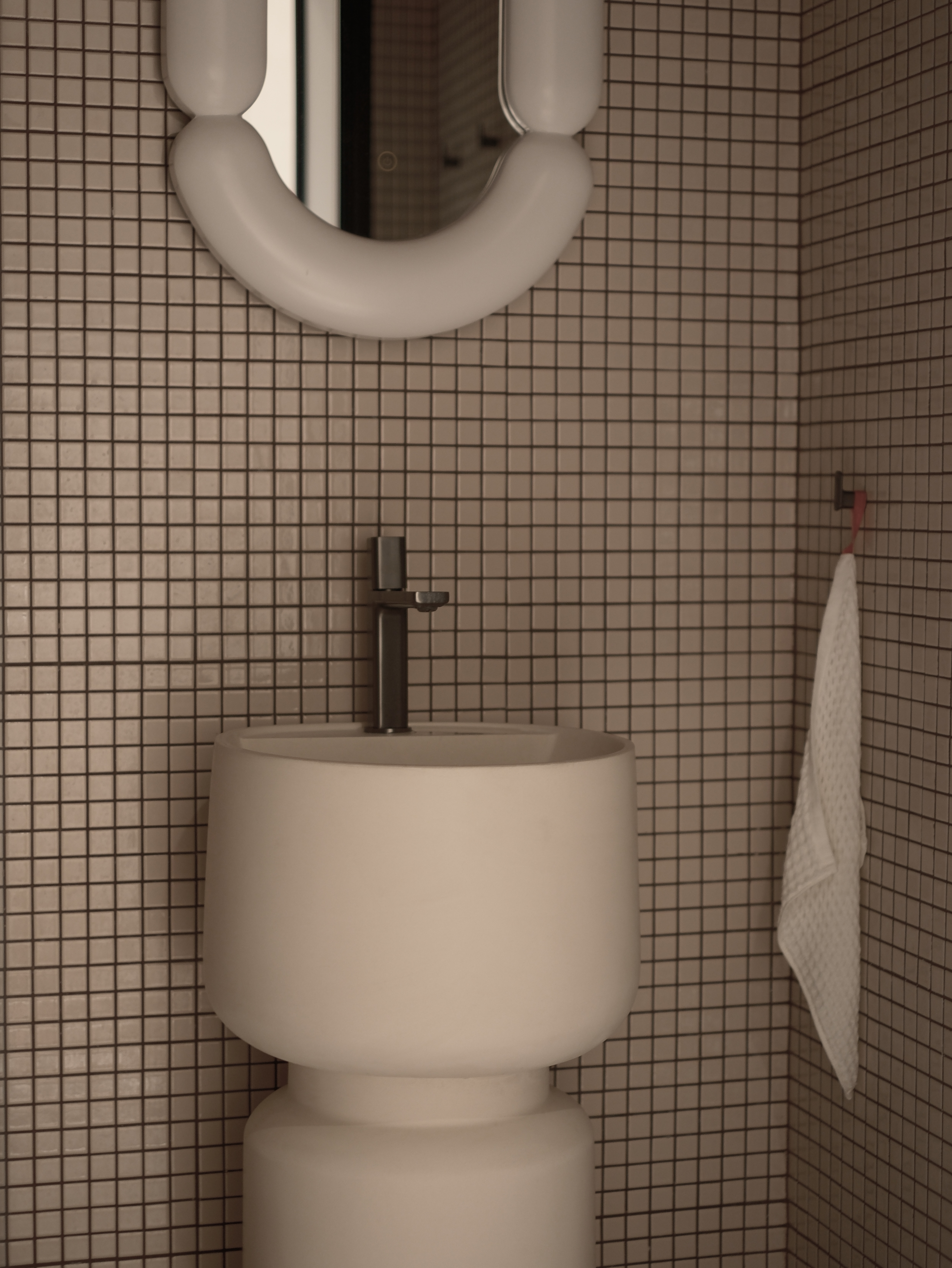 Mosaic-Bathroom:-Bold-and-Quirky-with-Retro-Vibes-and-Modern-Flair