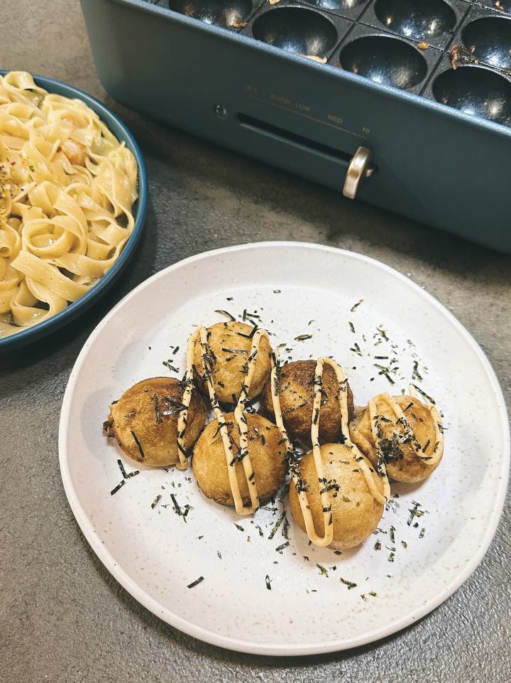 Non-regrets: best home investment decisions!  - Golden-brown baked potatoes garnished with herbs and drizzled with olive oil