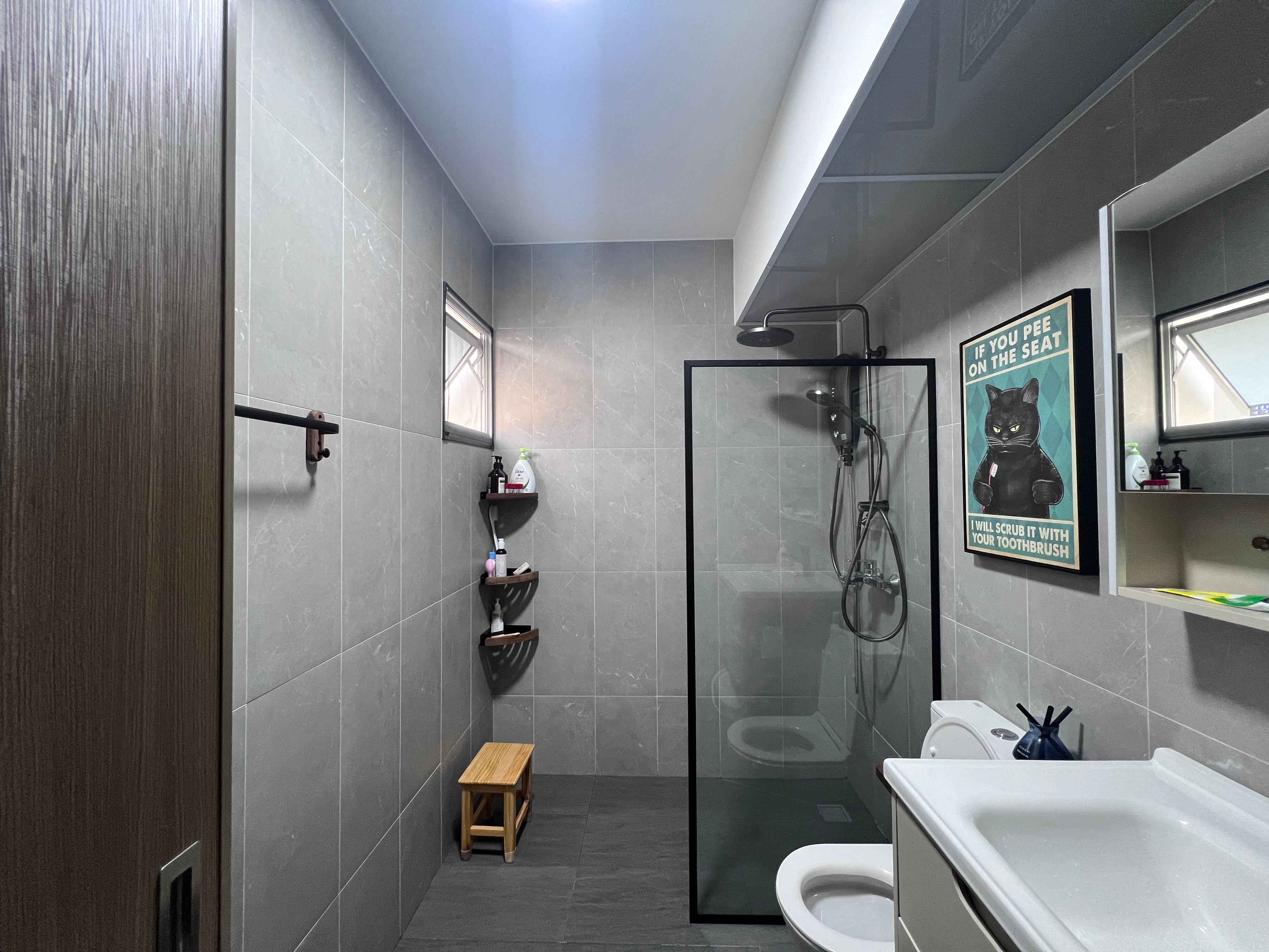 Simple-and-cost-saving-toilet