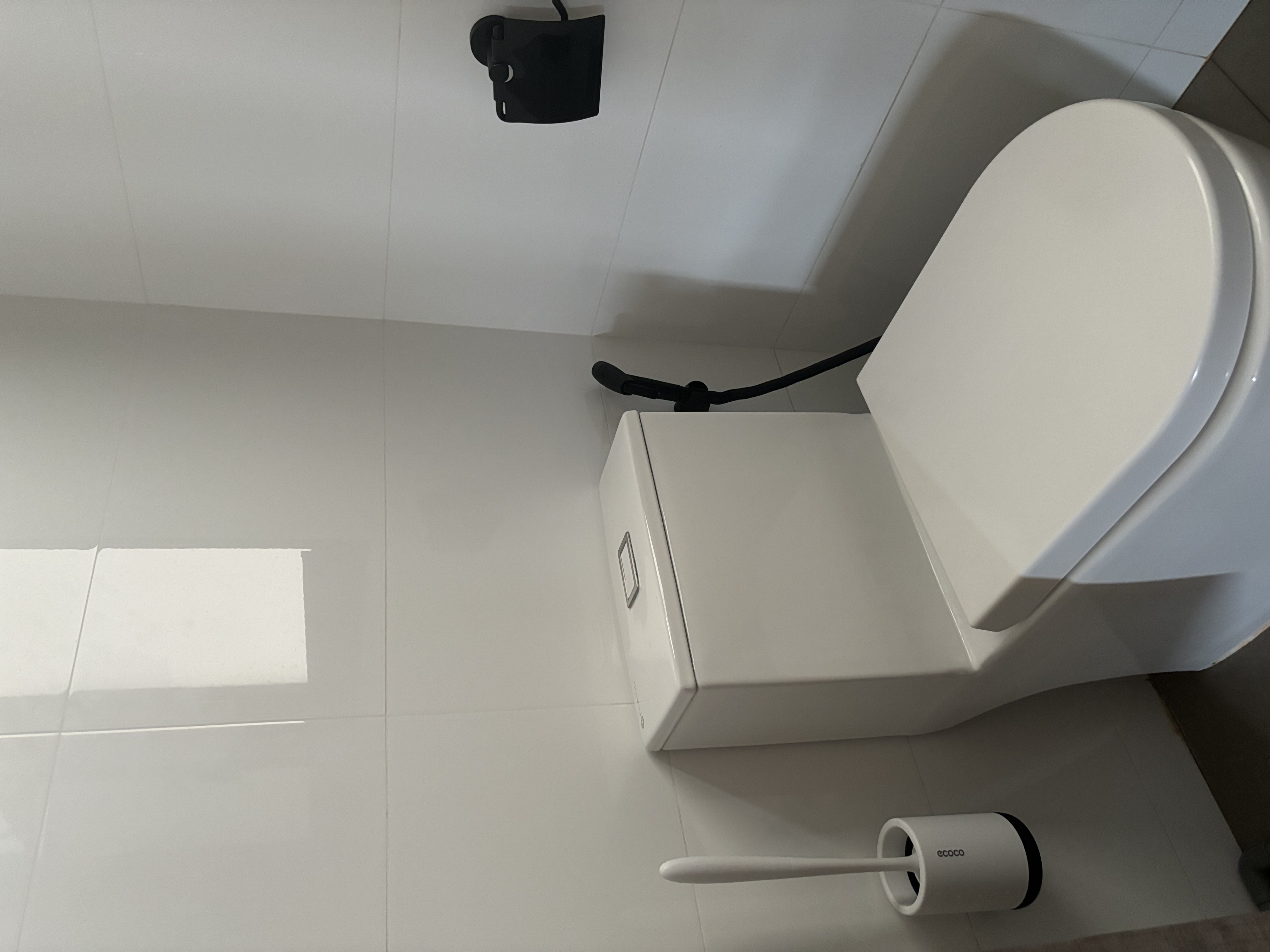 Minimal-Bathroom-without-Breaking-the-Bank