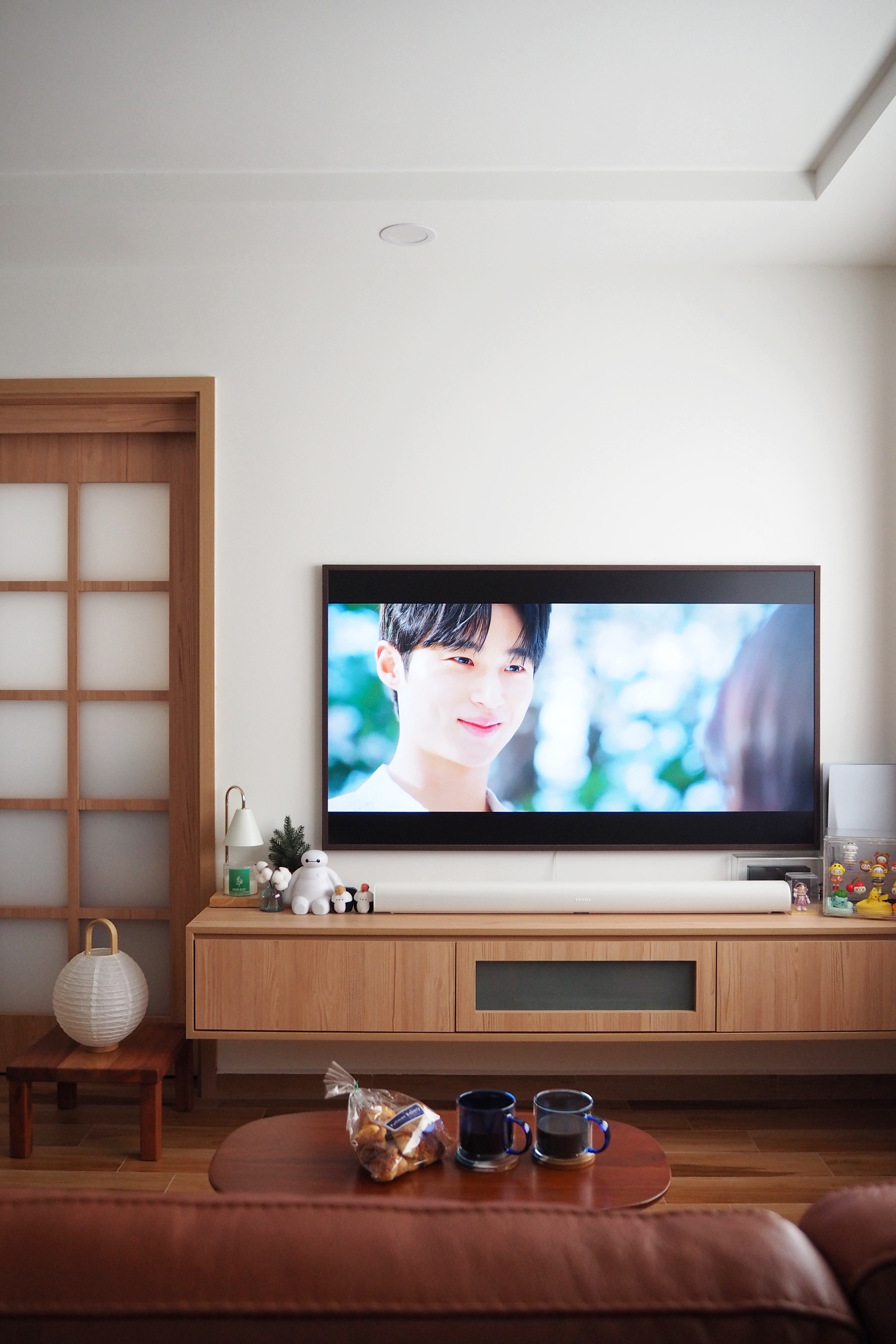 Weekend-Mornings-with-Gacha-Coffee,-K-Dramas,-and-a-Dash-of-Sunshine