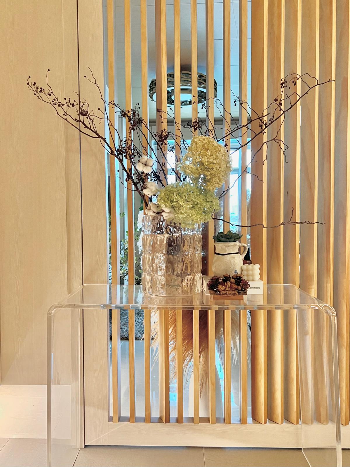 Transform-Your-Entryway:-Stylish-Shoe-Storage-&-Smart-Organization-Tip