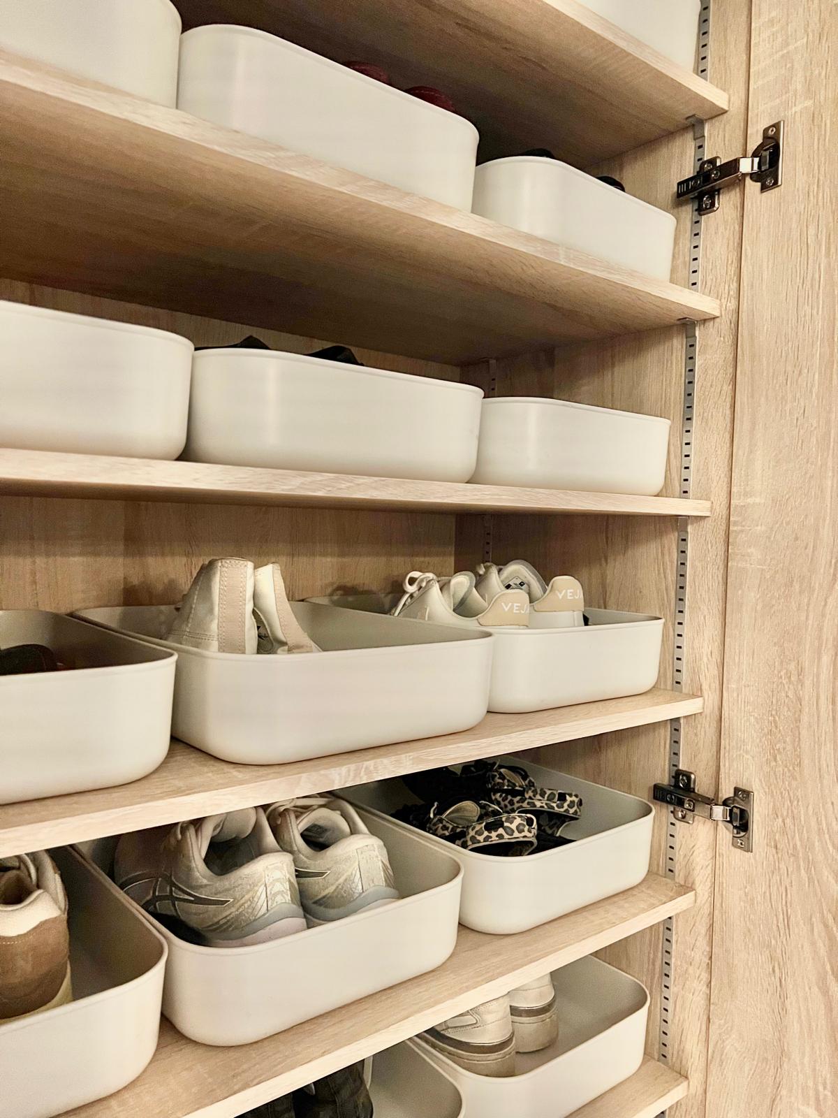 Transform-Your-Entryway:-Stylish-Shoe-Storage-&-Smart-Organization-Tip