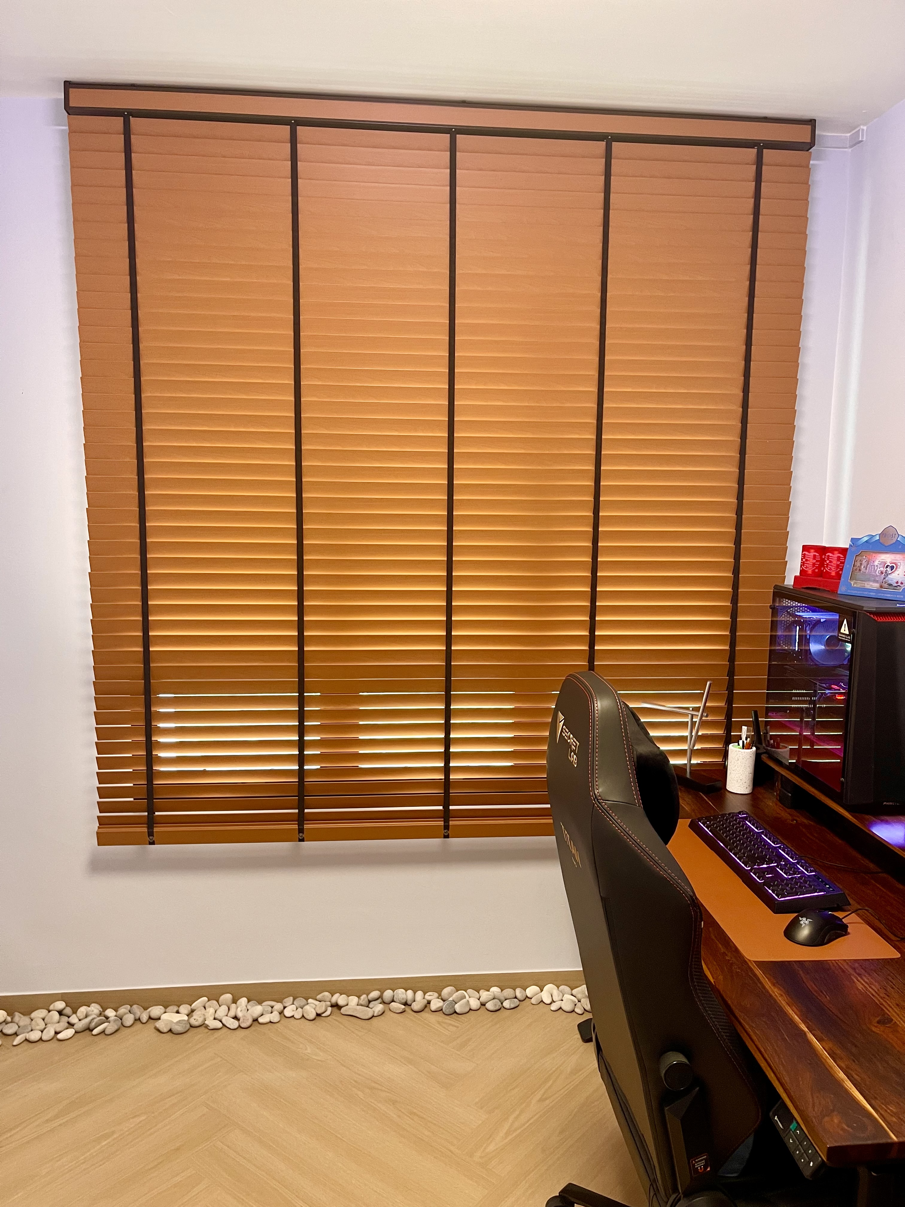 Our Minimalist Sunlit Workspace: Motorized Venetian Blinds & Greenery - Wooden blinds, modern workspace, ergonomic chair
