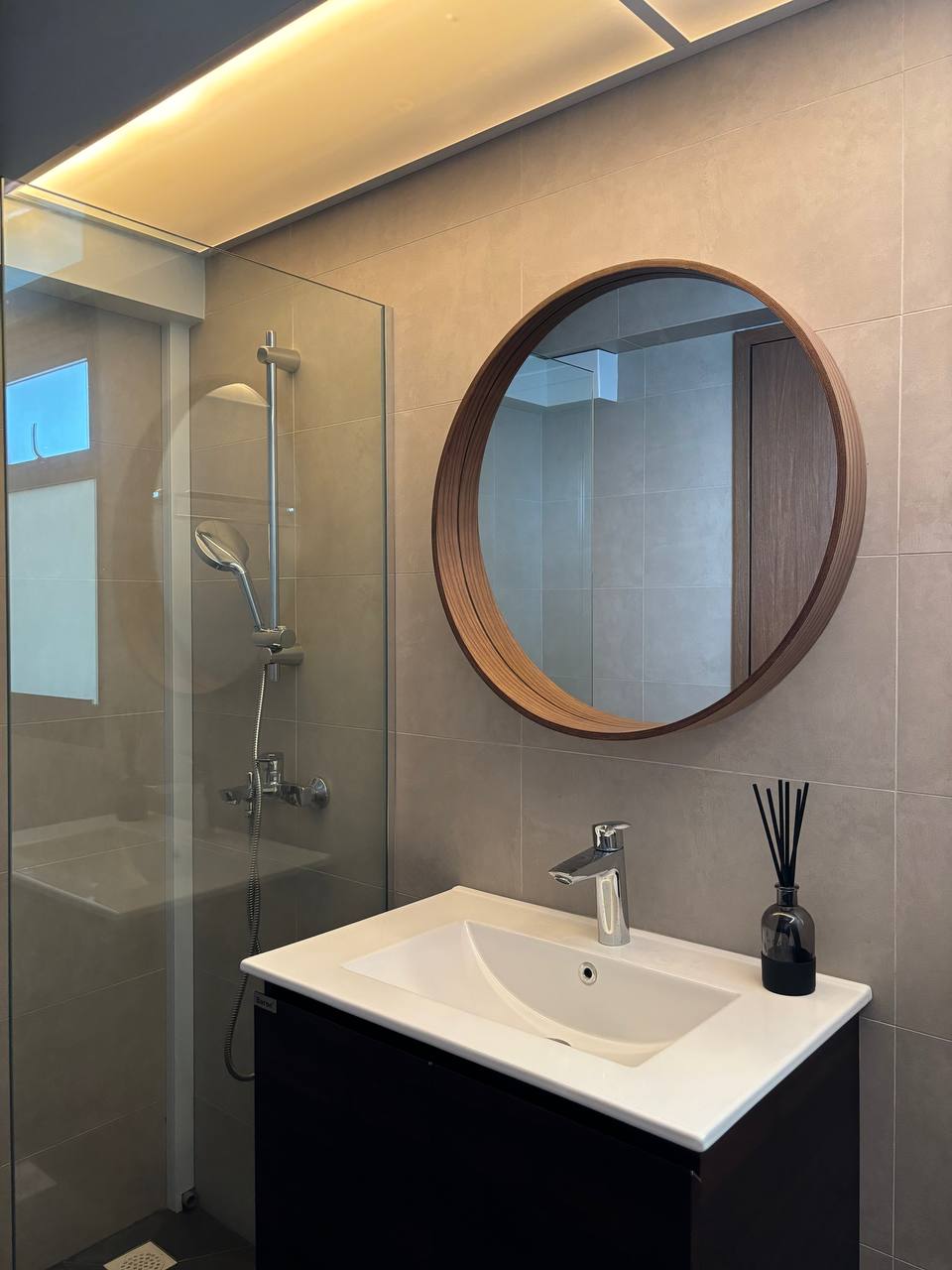 Resort-style-Bathrooms-with-HDB-fittings-under-$2.8k