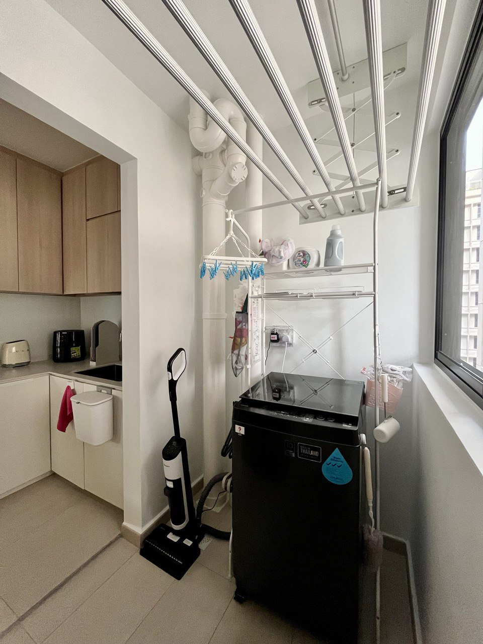 Carpentry-Free-Service-Yard-with-a-Fridge-in-a-3-Room-BTO