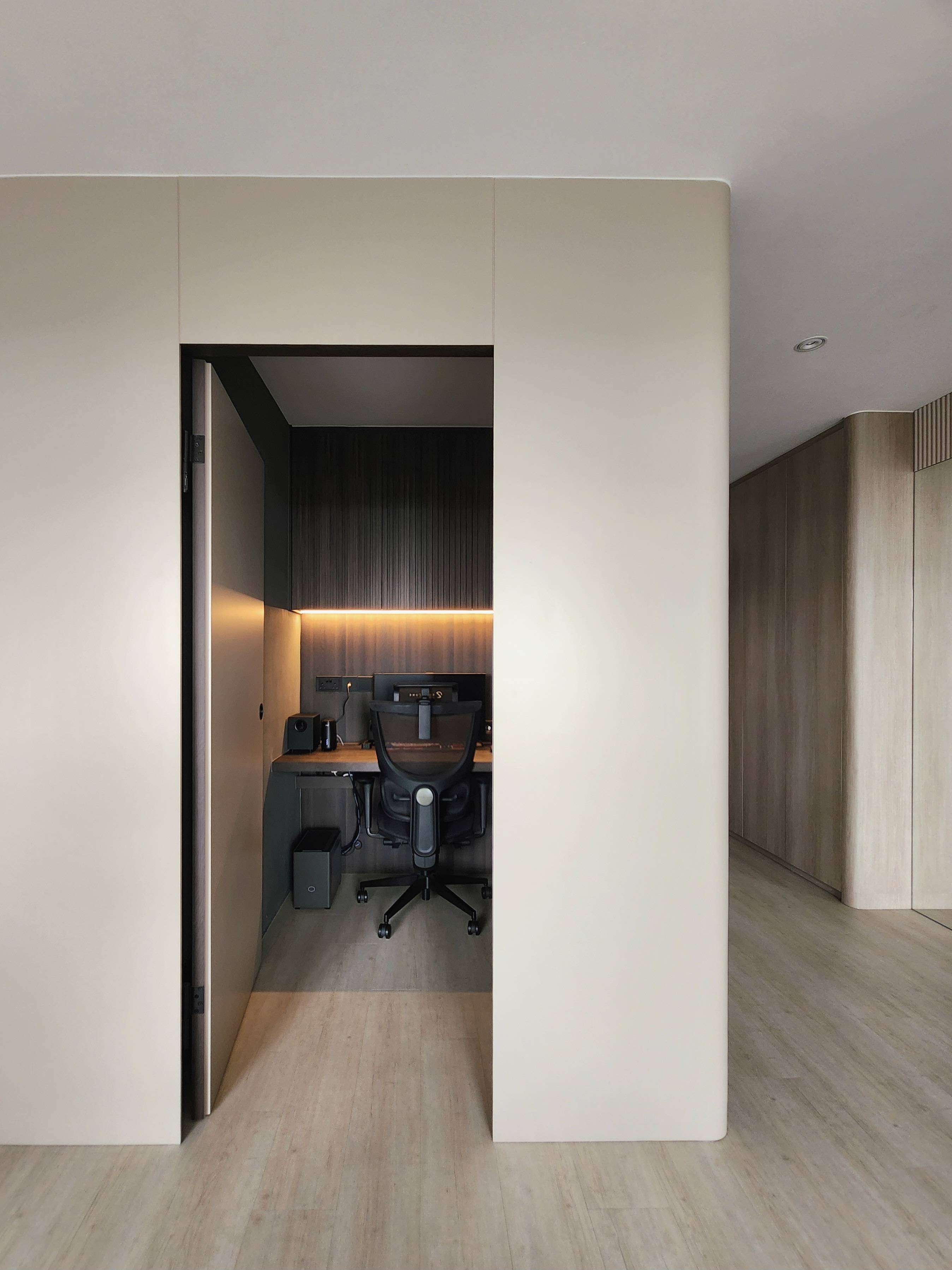 Our-Closet-Office:-Small-Space-Big-Impact