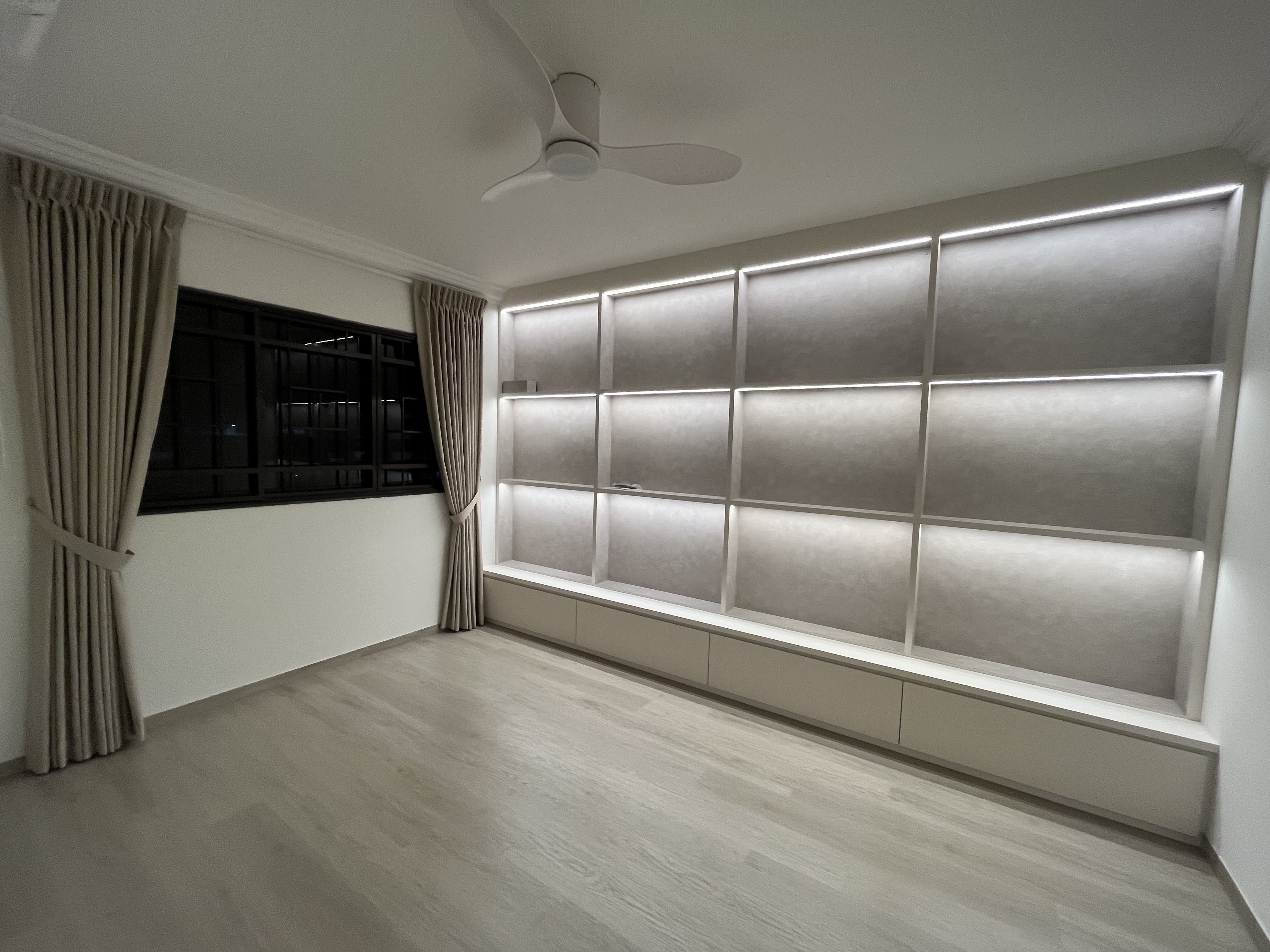 Design-the-display-cabinet-of-your-dreams