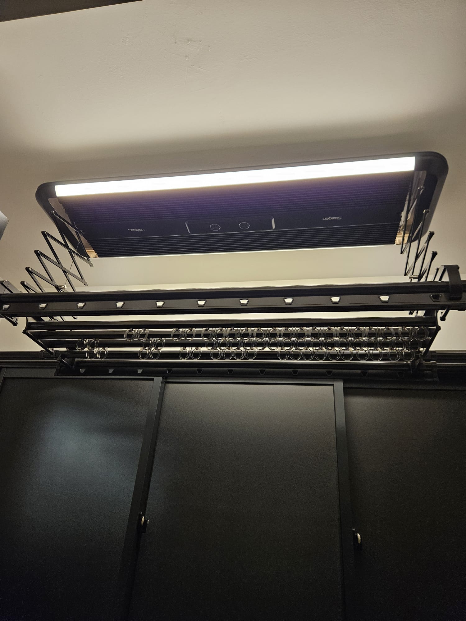 Minimalist Service Yard with Zero Built-in - LED ceiling light, modern design, built-in air conditioning, dual exhaust, sleek